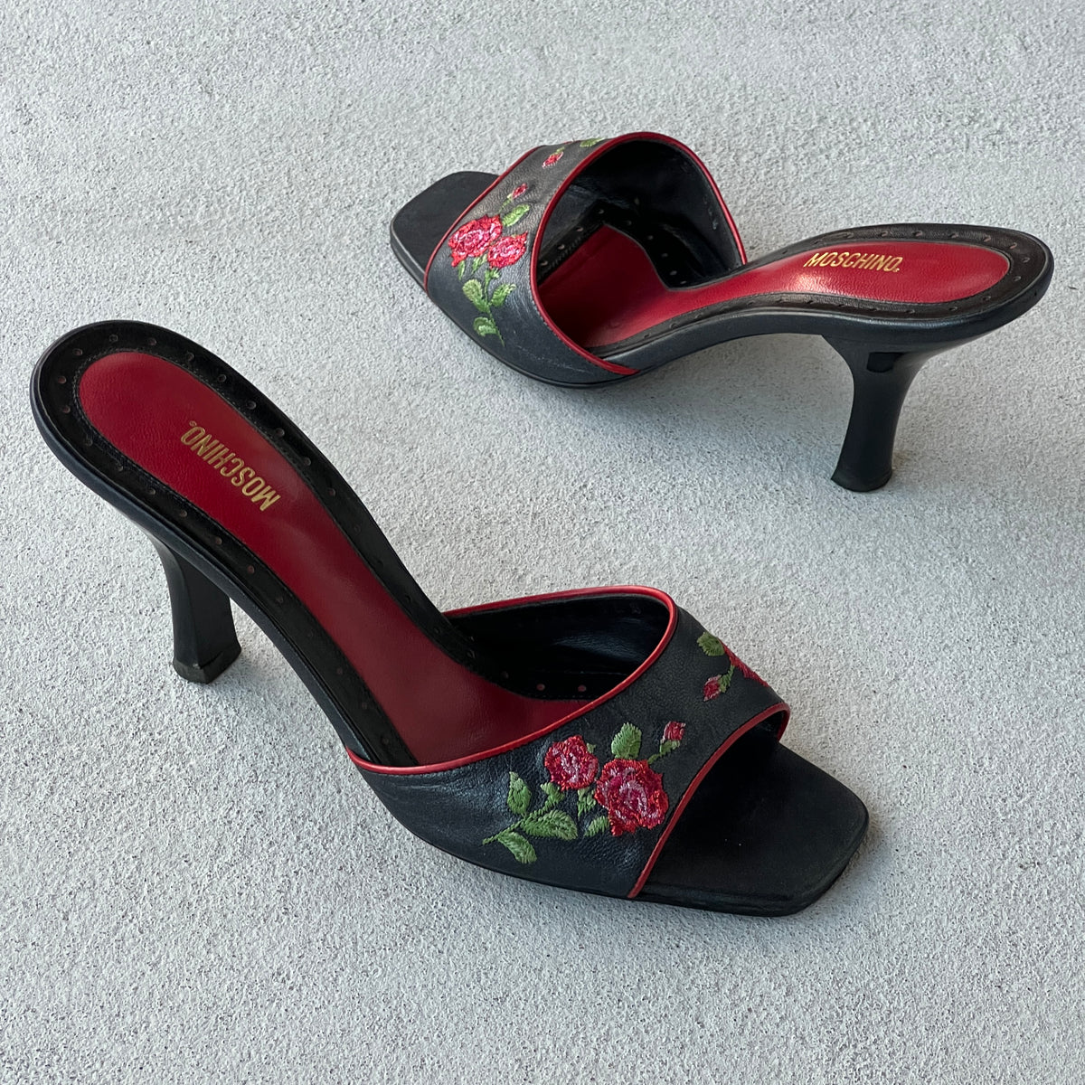 Moschino | Vintage Red Rose Embroidery Black Leather Slide Mules Rare (35.5)
