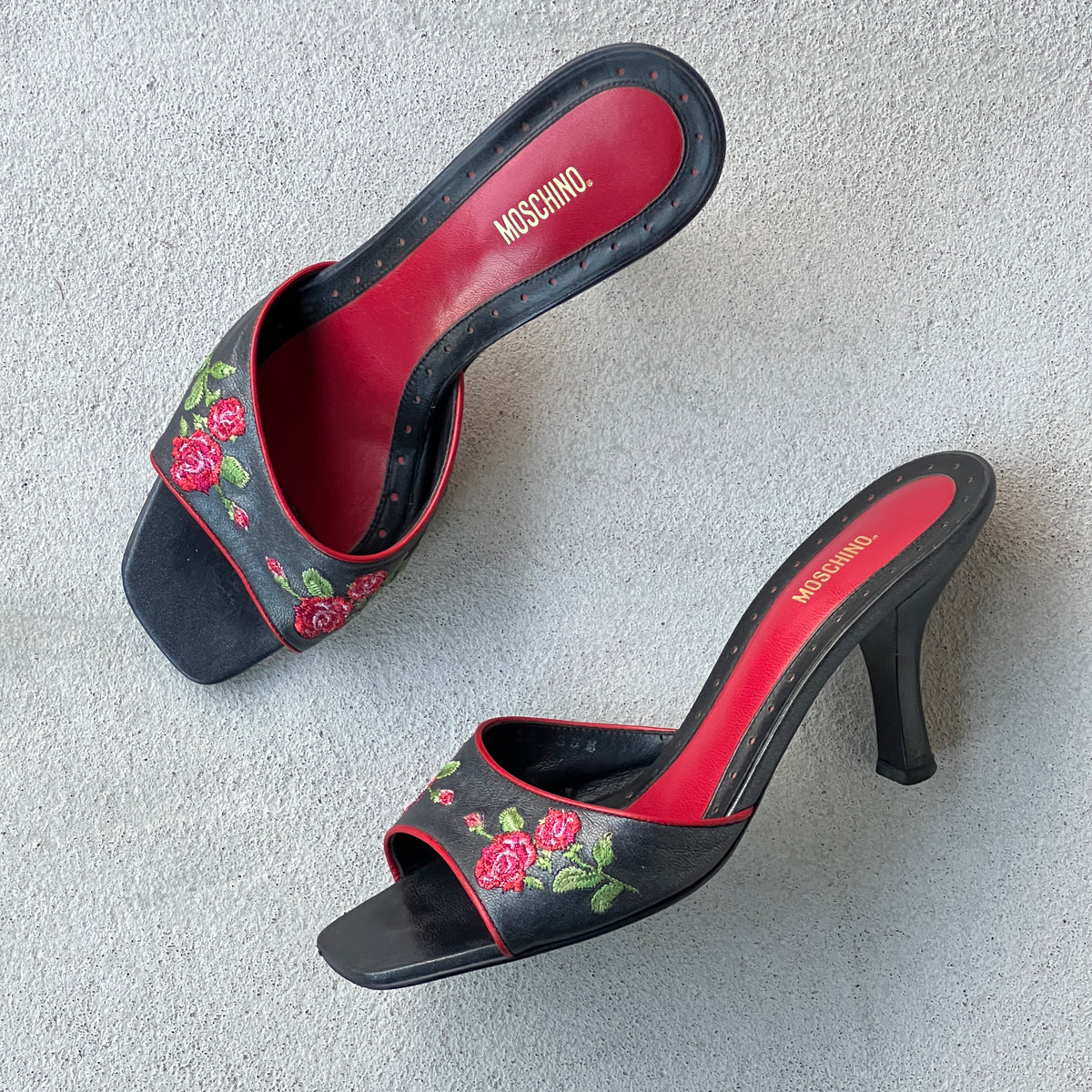 Moschino | Vintage Red Rose Embroidery Black Leather Slide Mules Rare (35.5)