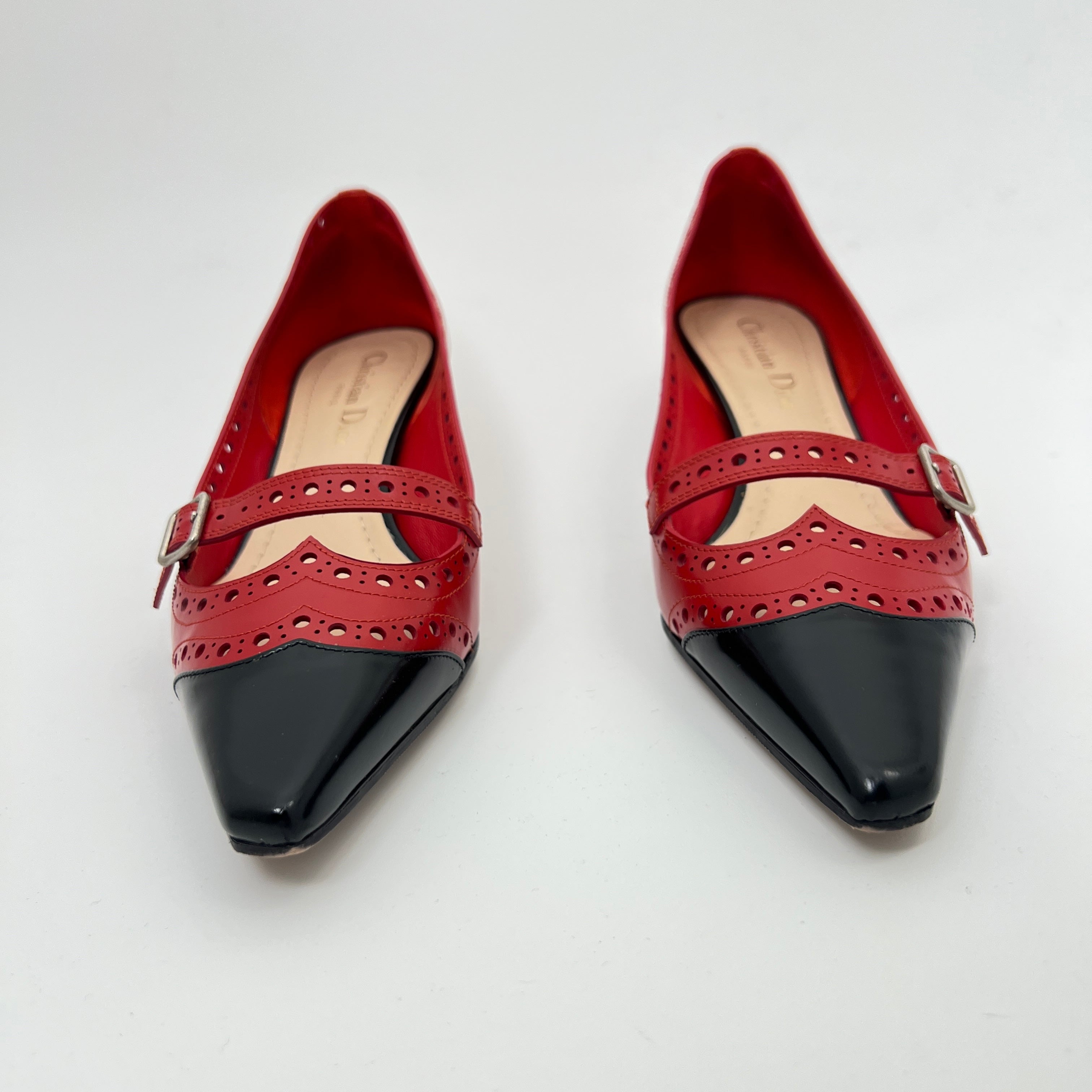Dior | Spectadior Red Black Calfskin Kitten Heel Pump Pointed Brogue (37.5)