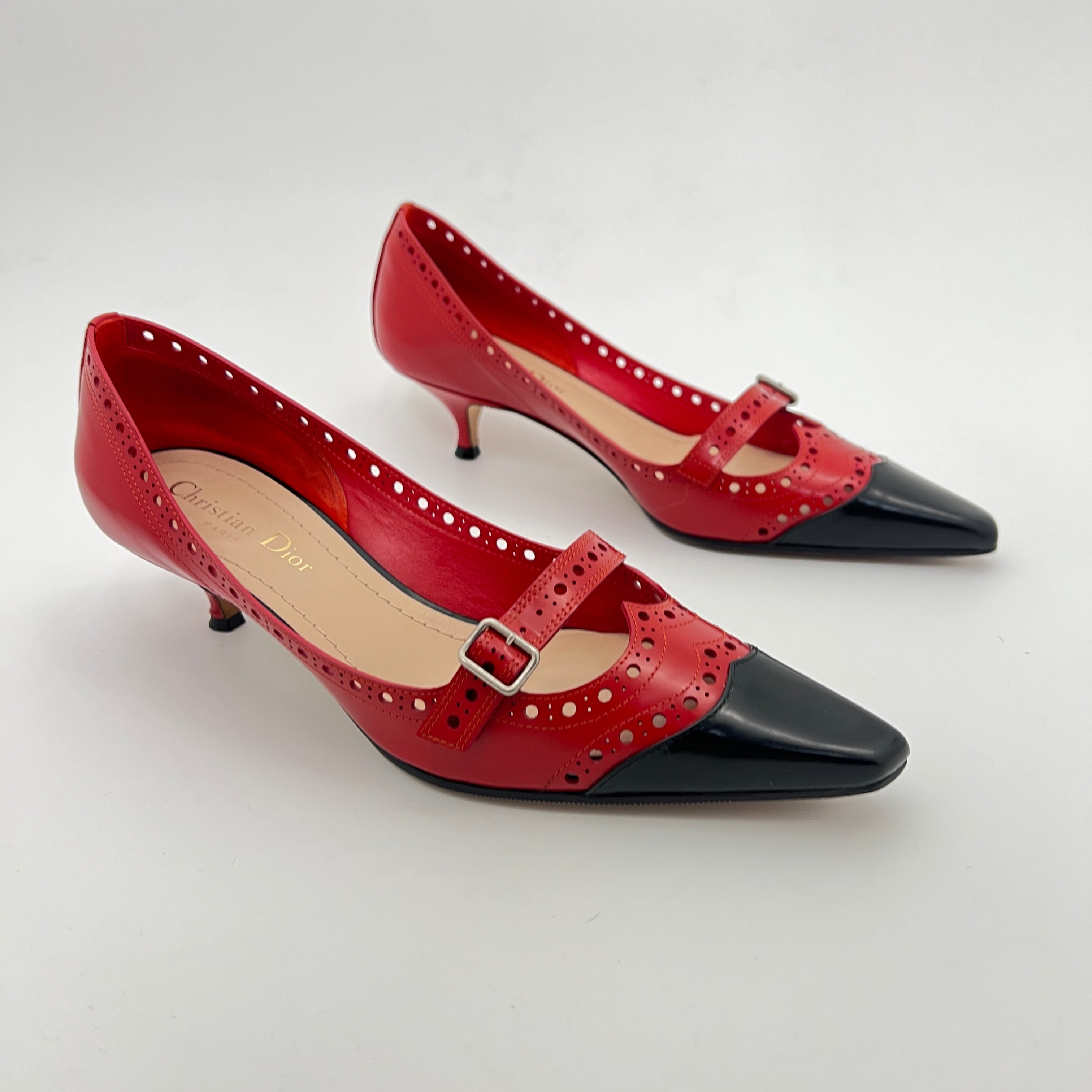 Dior | Spectadior Red Black Calfskin Kitten Heel Pump Pointed Brogue (37.5)