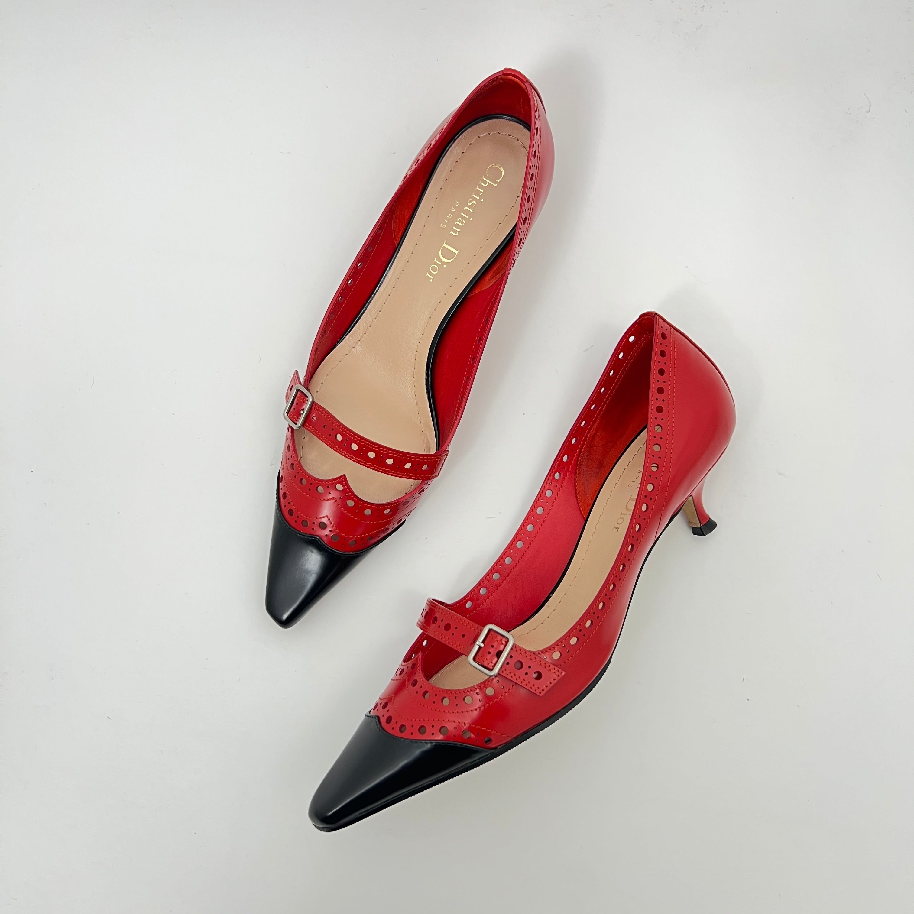 Dior | Spectadior Red Black Calfskin Kitten Heel Pump Pointed Brogue (37.5)