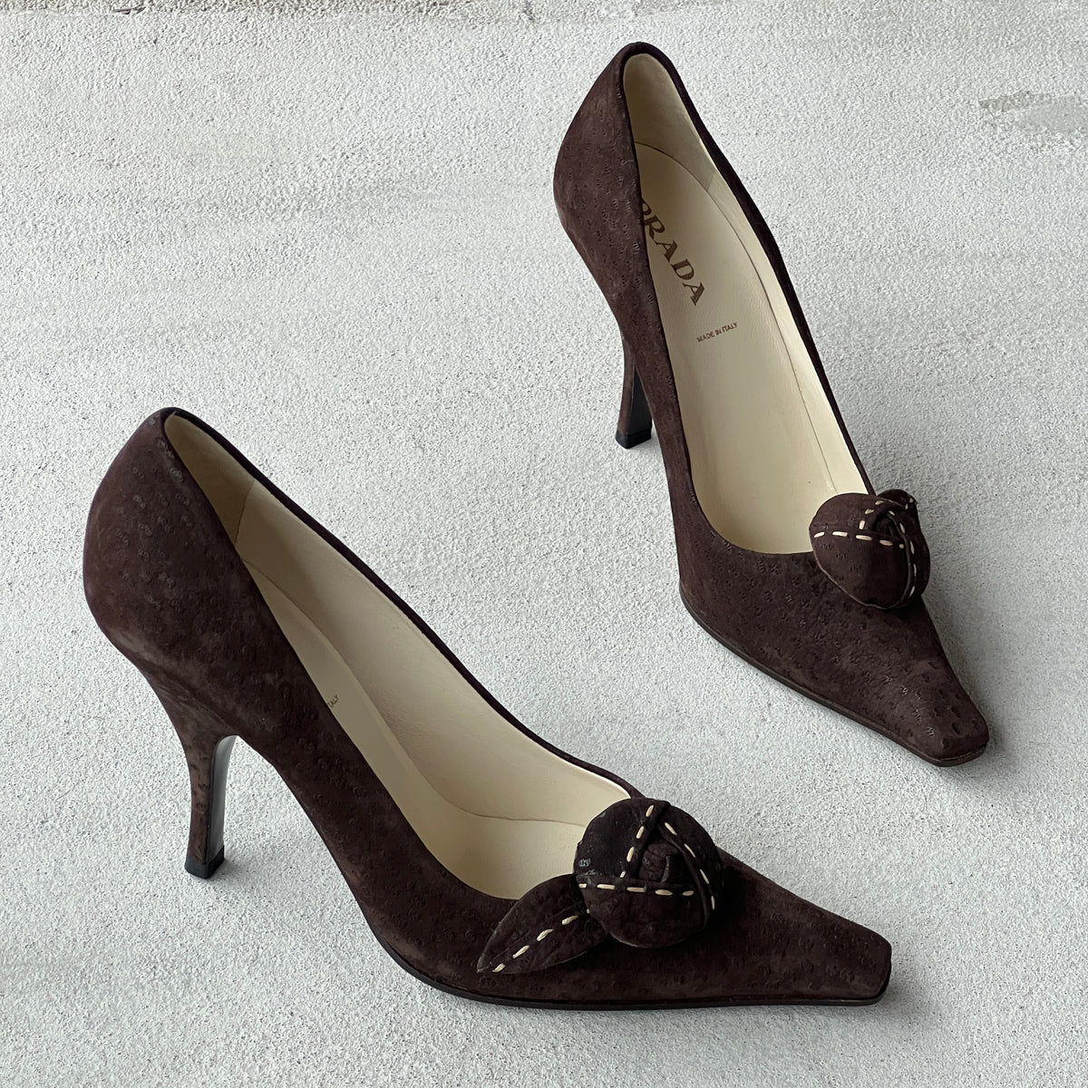 Prada | Brown Suede Leather Rose Pointed Toe Pumps (37 / 37.5)