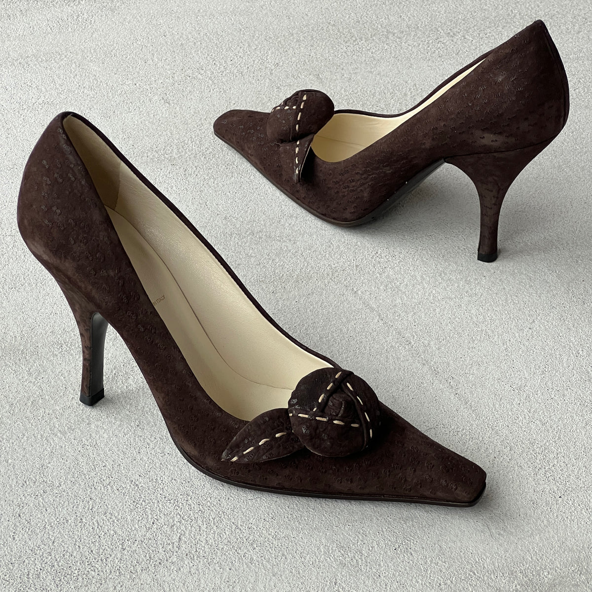 Prada | Brown Suede Leather Rose Pointed Toe Pumps (37 / 37.5)