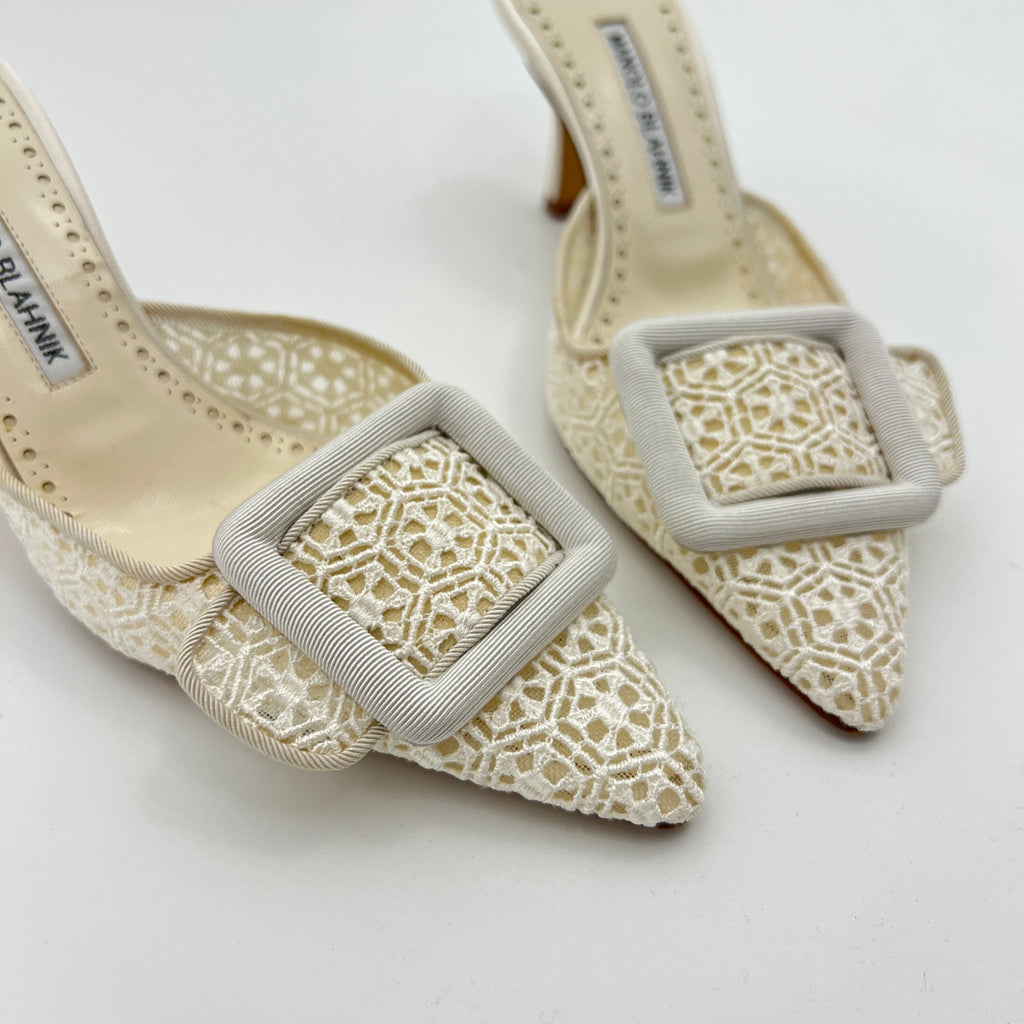 Manolo Blahnik | Maysalebi 70 Ivory Lace Dentelle Crepe de Chine Bridal Mules (36)