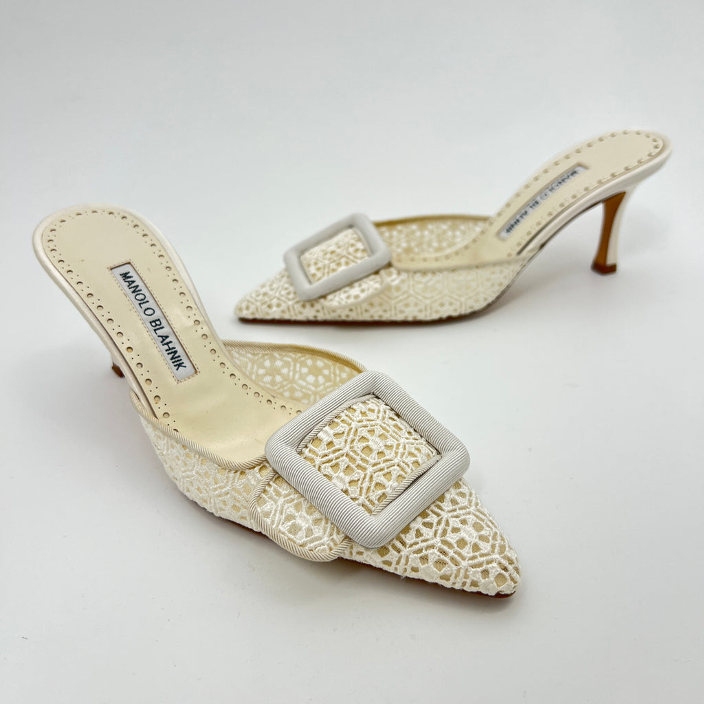 Manolo Blahnik | Maysalebi 70 Ivory Lace Dentelle Crepe de Chine Bridal Mules (36)