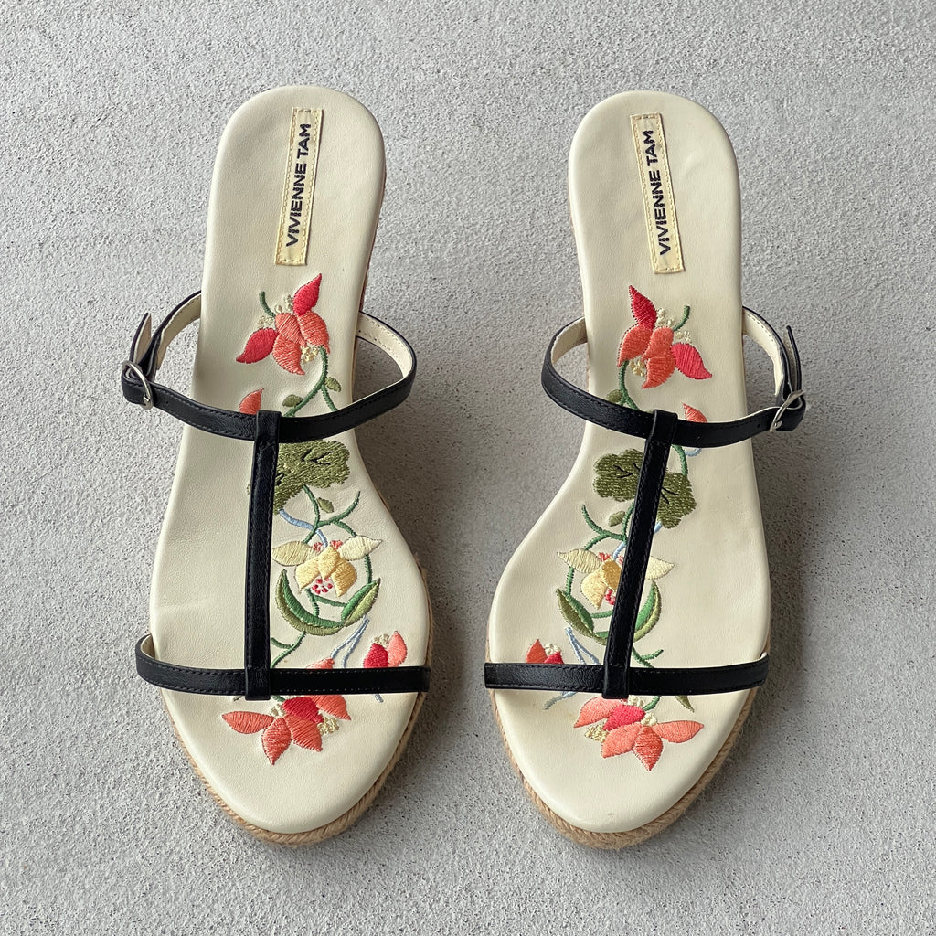 Vivienne Tam | Vintage Floral Embroidery Black Leather Burlap Wedge Heels (38)