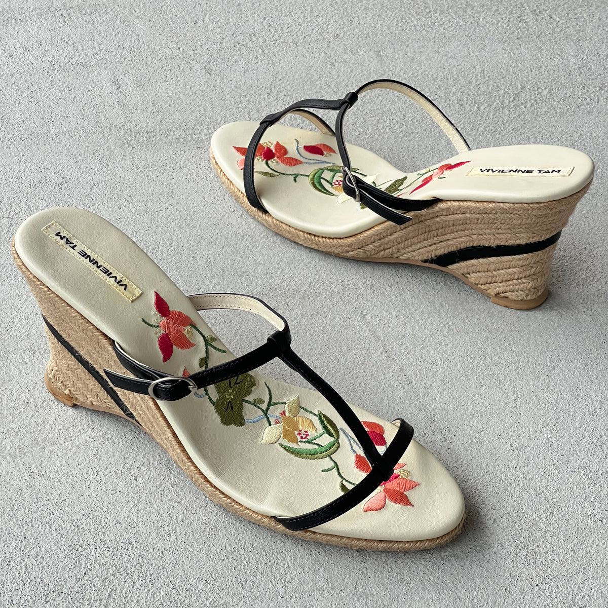 Vivienne Tam | Vintage Floral Embroidery Black Leather Burlap Wedge Heels (38)