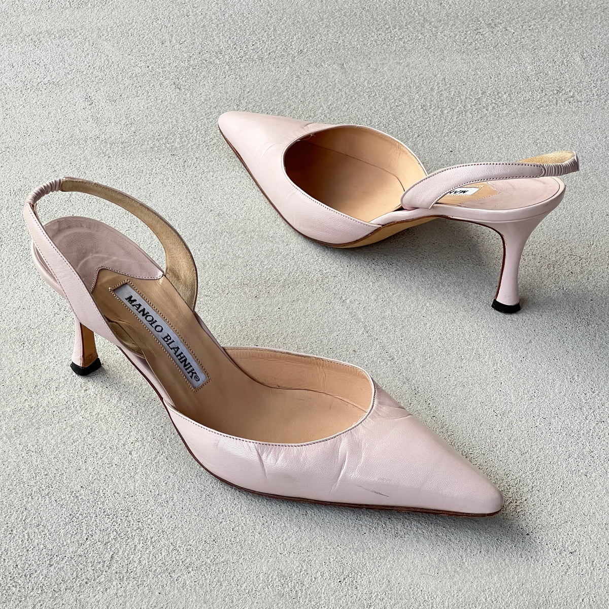 Manolo Blahnik | Carolyne Baby Pink Leather Pointed Toe Slingback Heels (37.5)