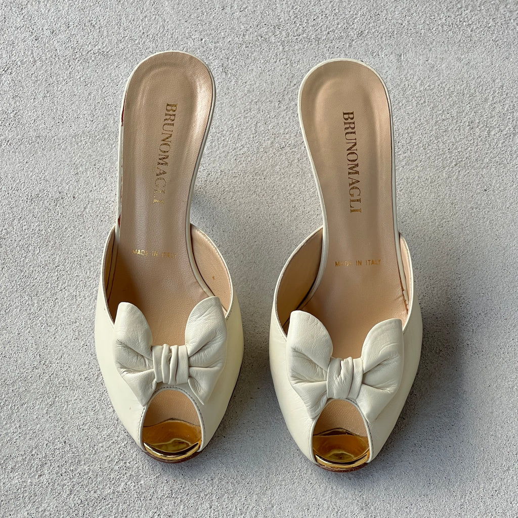 Bruno Magli | White Leather Bow Gold Metallic Heel Slide Mules (35.5)