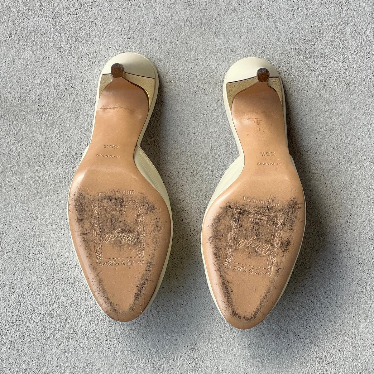 Bruno Magli | White Leather Bow Gold Metallic Heel Slide Mules (35.5)