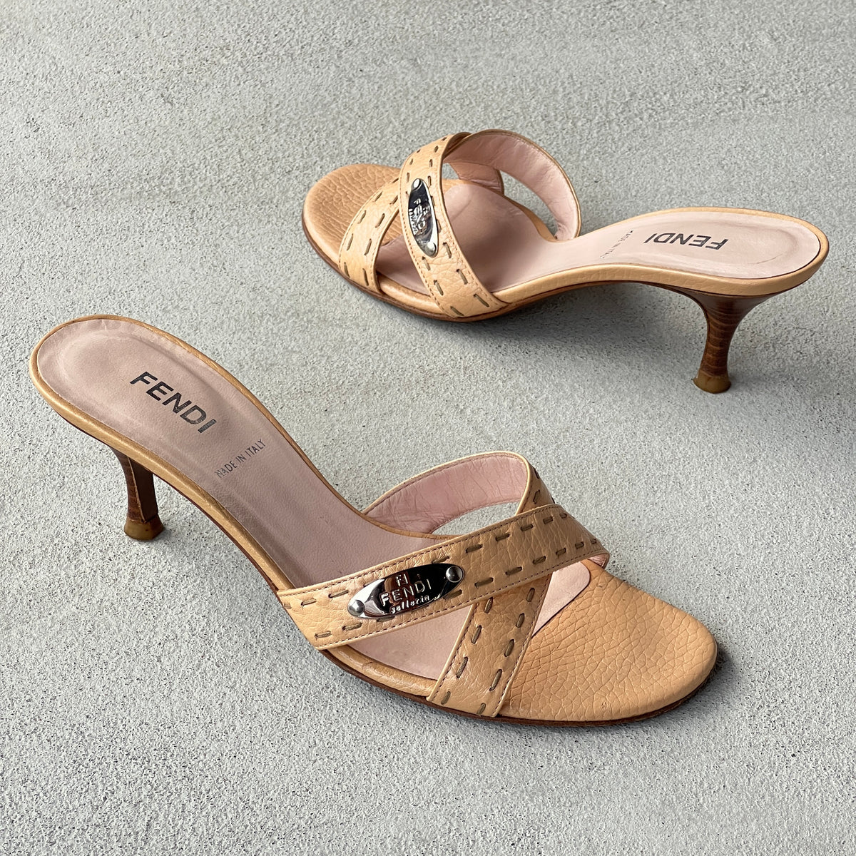 Fendi | Selleria Tan Peach Leather Silver Logo Plate Slide Mules (36)