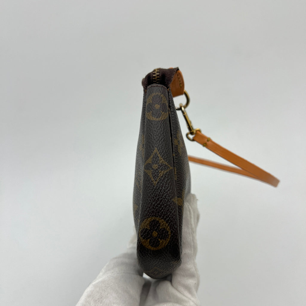 Louis Vuitton | Vintage Pochette LV Monogram Leather Canvas Shoulder Bag Small