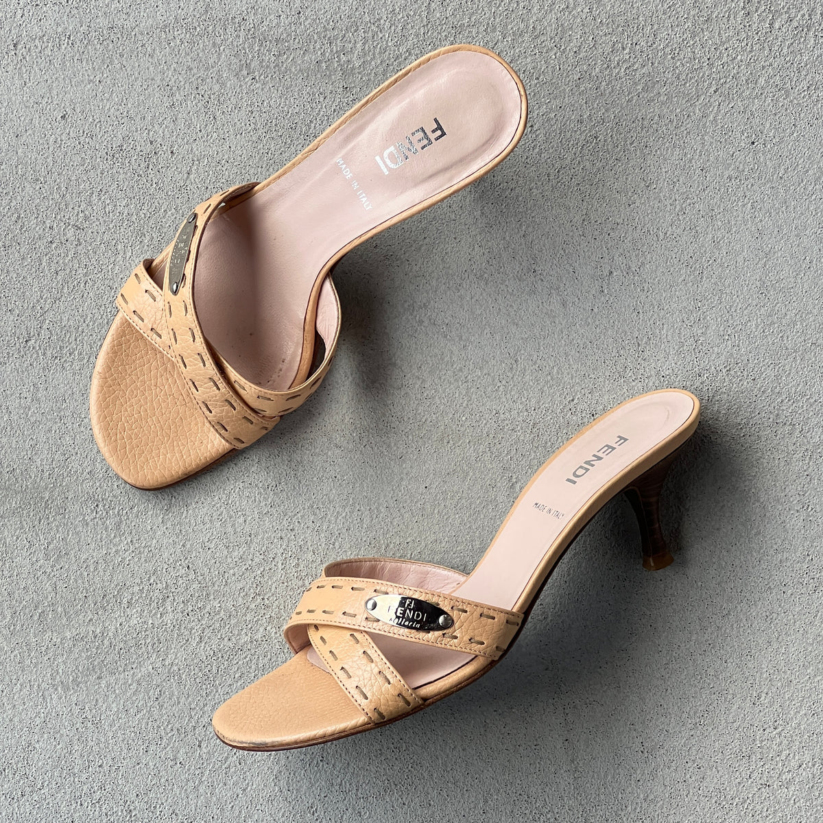 Fendi | Selleria Tan Peach Leather Silver Logo Plate Slide Mules (36)