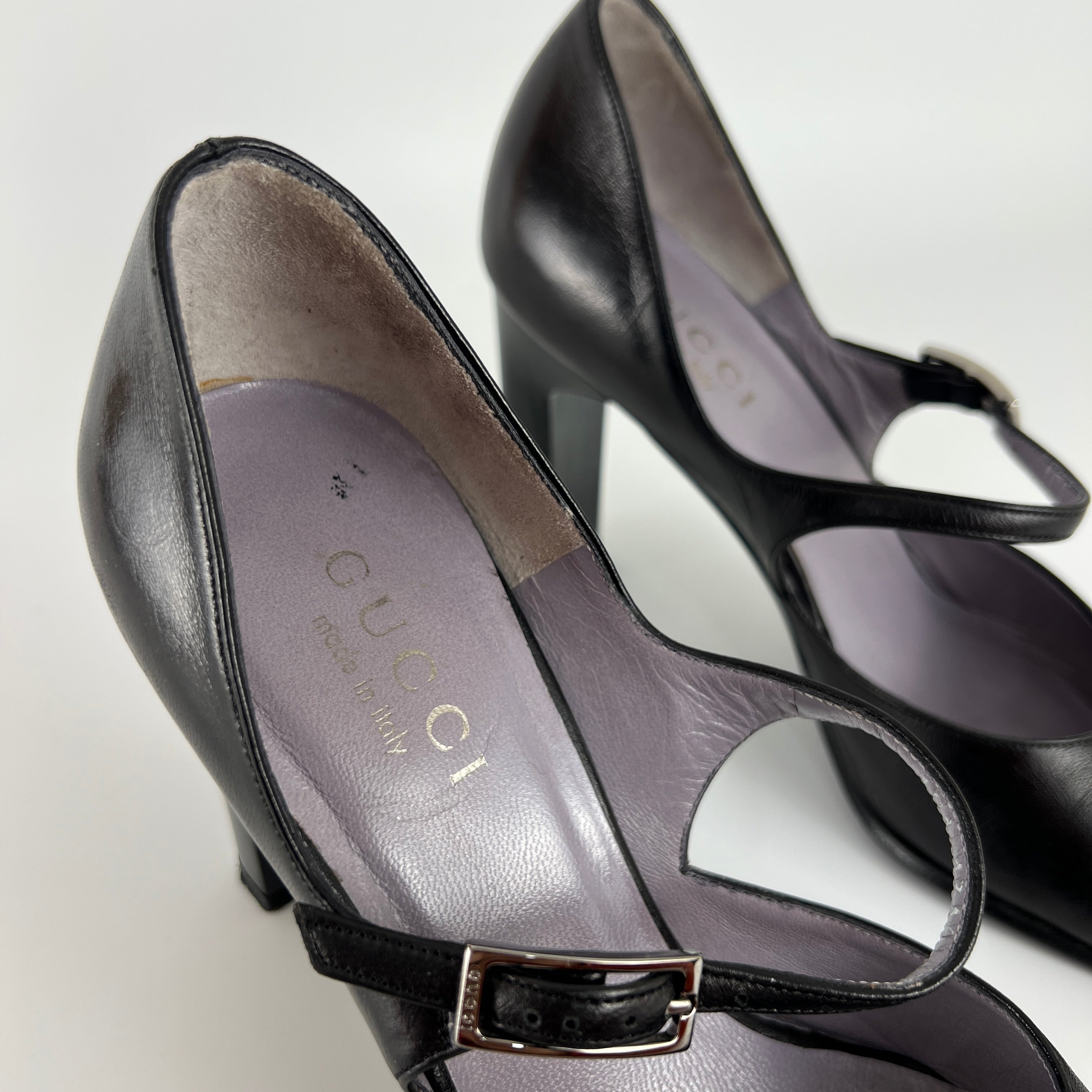 Gucci | Black Calf Leather Mary Jane Silver Buckle Heels (37C)