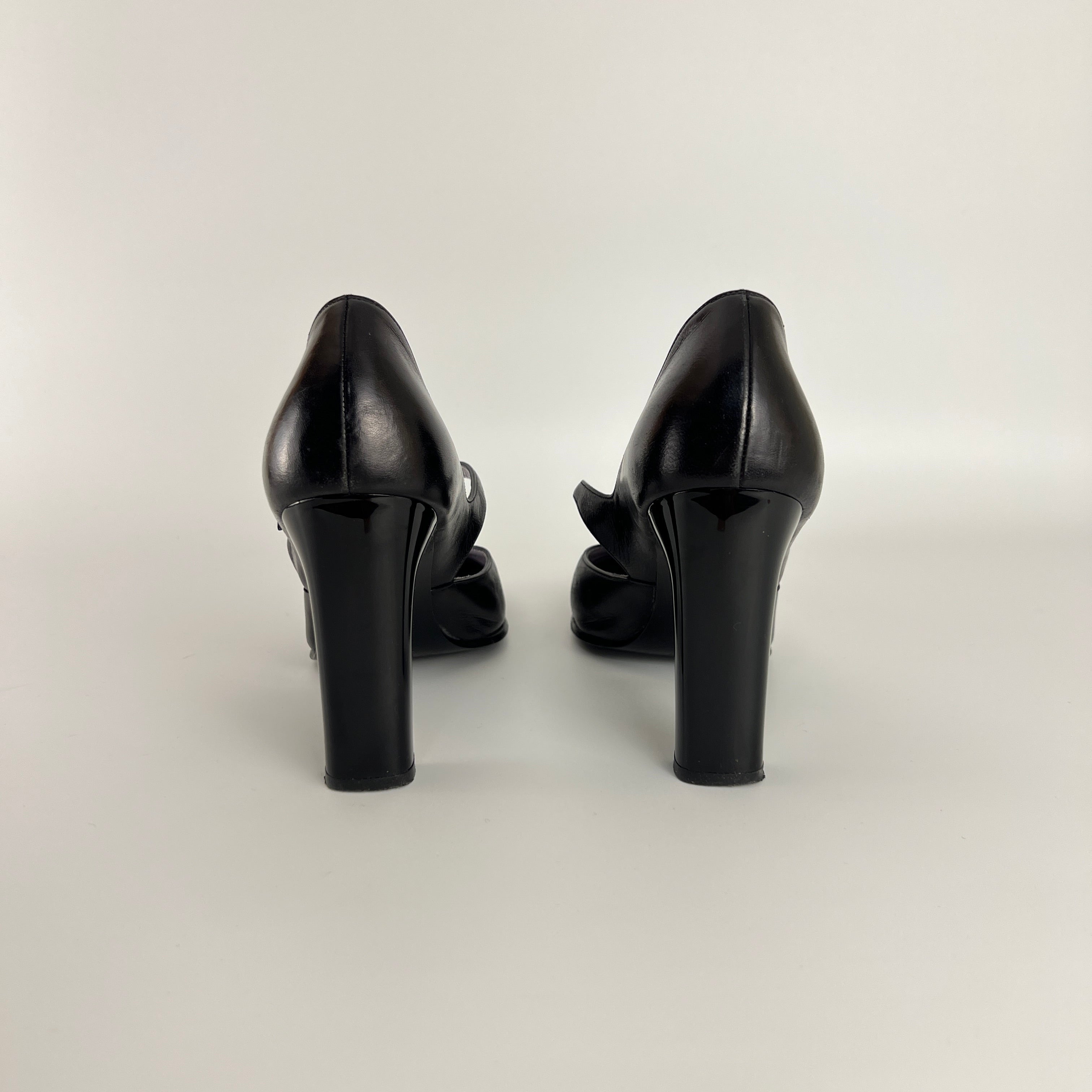Gucci | Black Calf Leather Mary Jane Silver Buckle Heels (37C)