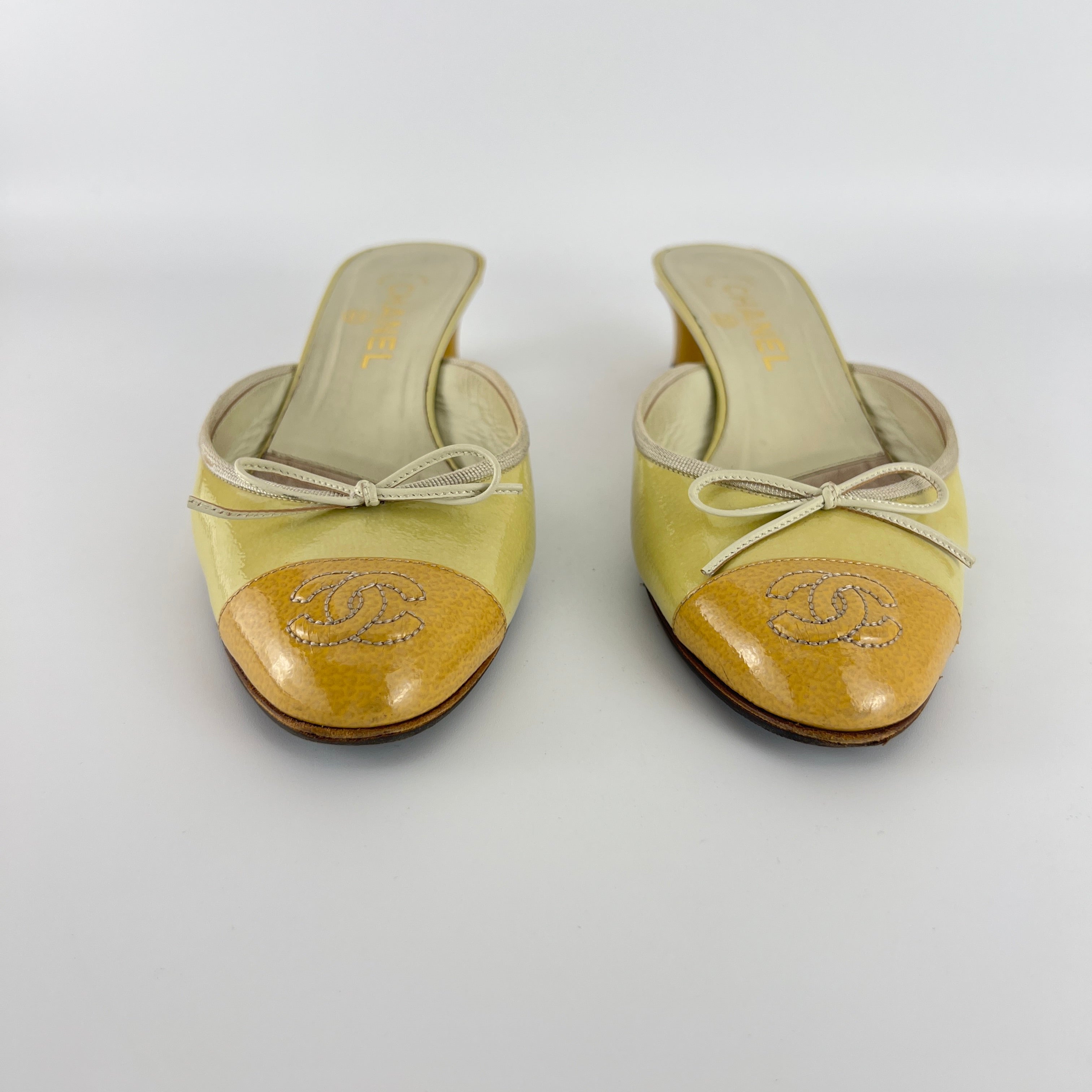 Chanel | Vintage Yellow Orange CC Logo Patent Leather Closed Toe Mule (39C)