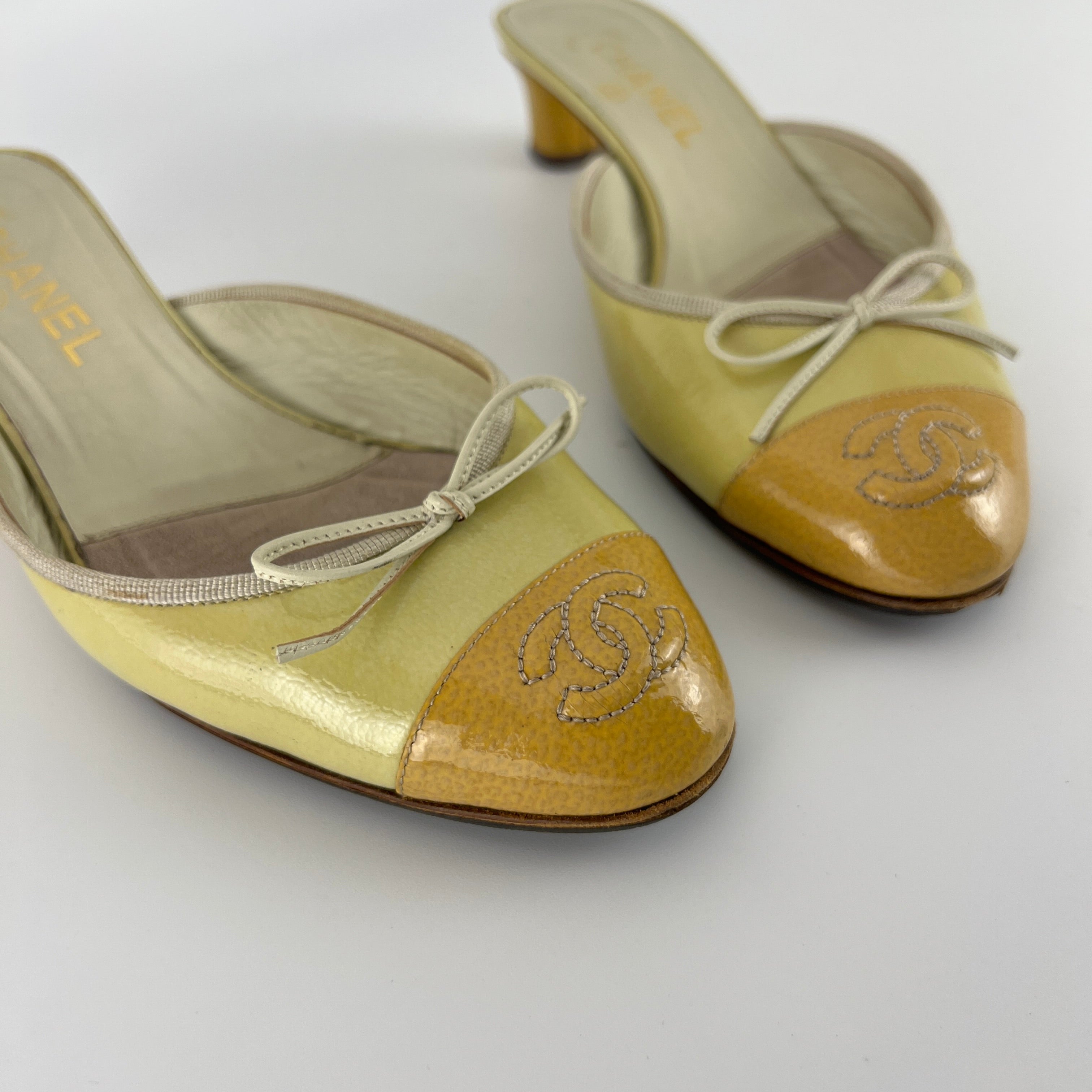Chanel | Vintage Yellow Orange CC Logo Patent Leather Closed Toe Mule (39C)