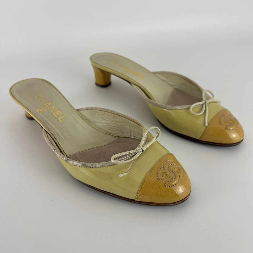 Chanel | Vintage Yellow Orange CC Logo Patent Leather Closed Toe Mule (39C)
