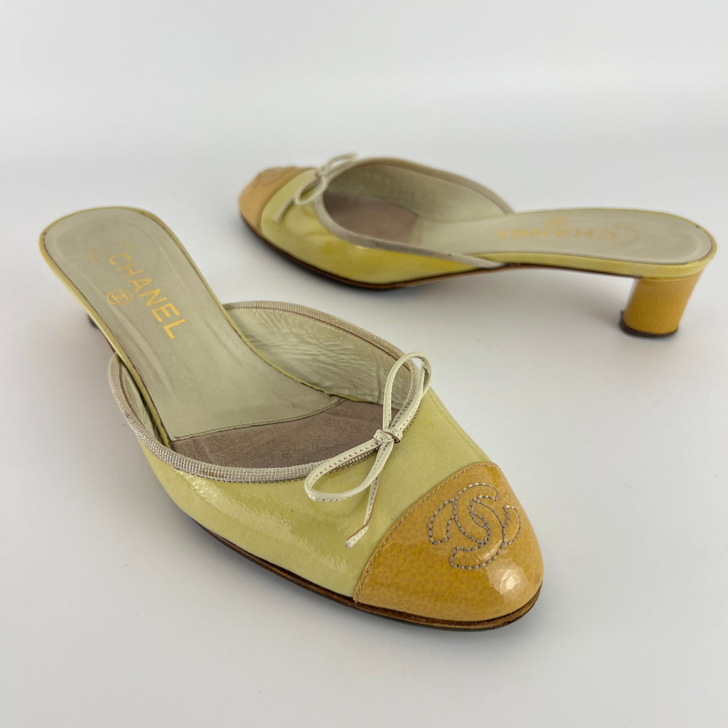 Chanel | Vintage Yellow Orange CC Logo Patent Leather Closed Toe Mule (39C)