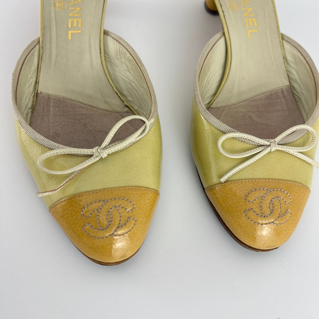 Chanel | Vintage Yellow Orange CC Logo Patent Leather Closed Toe Mule (39C)