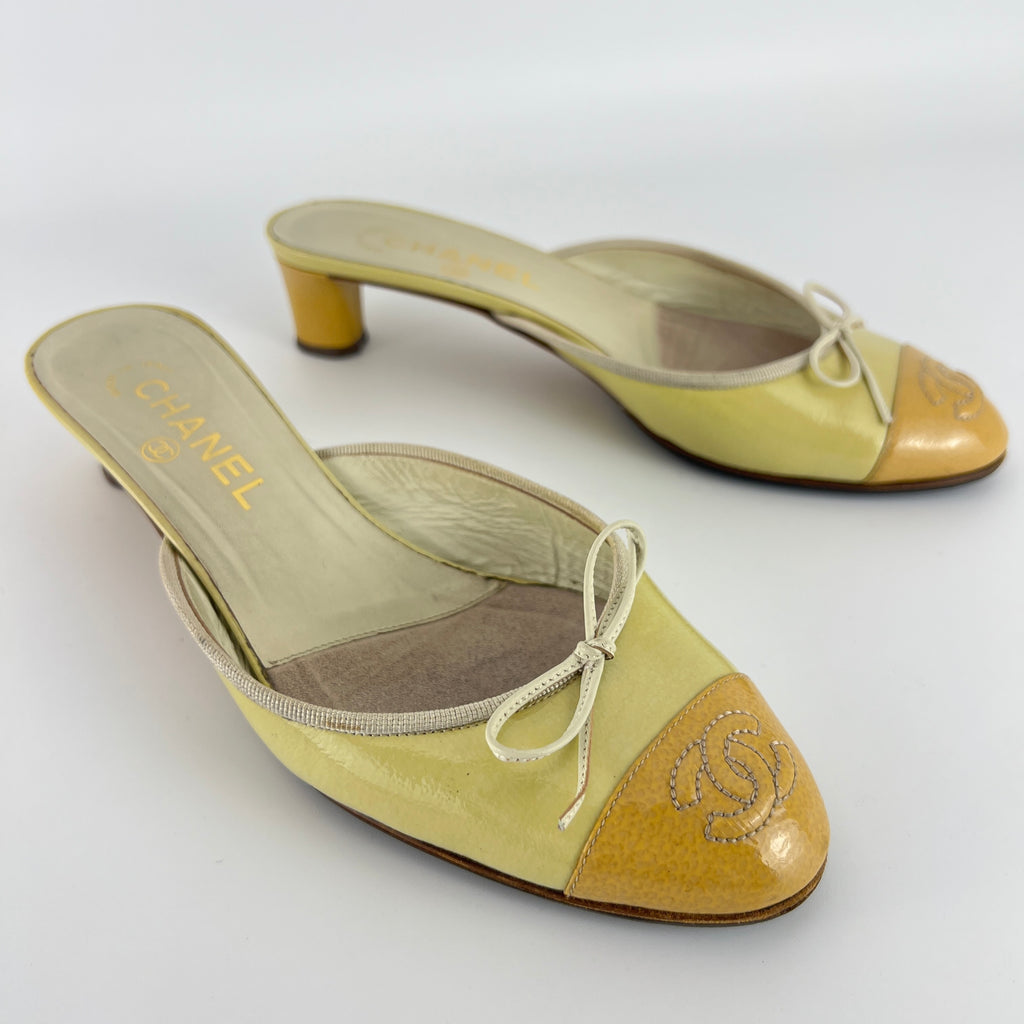 Chanel | Vintage Yellow Orange CC Logo Patent Leather Closed Toe Mule (39C)