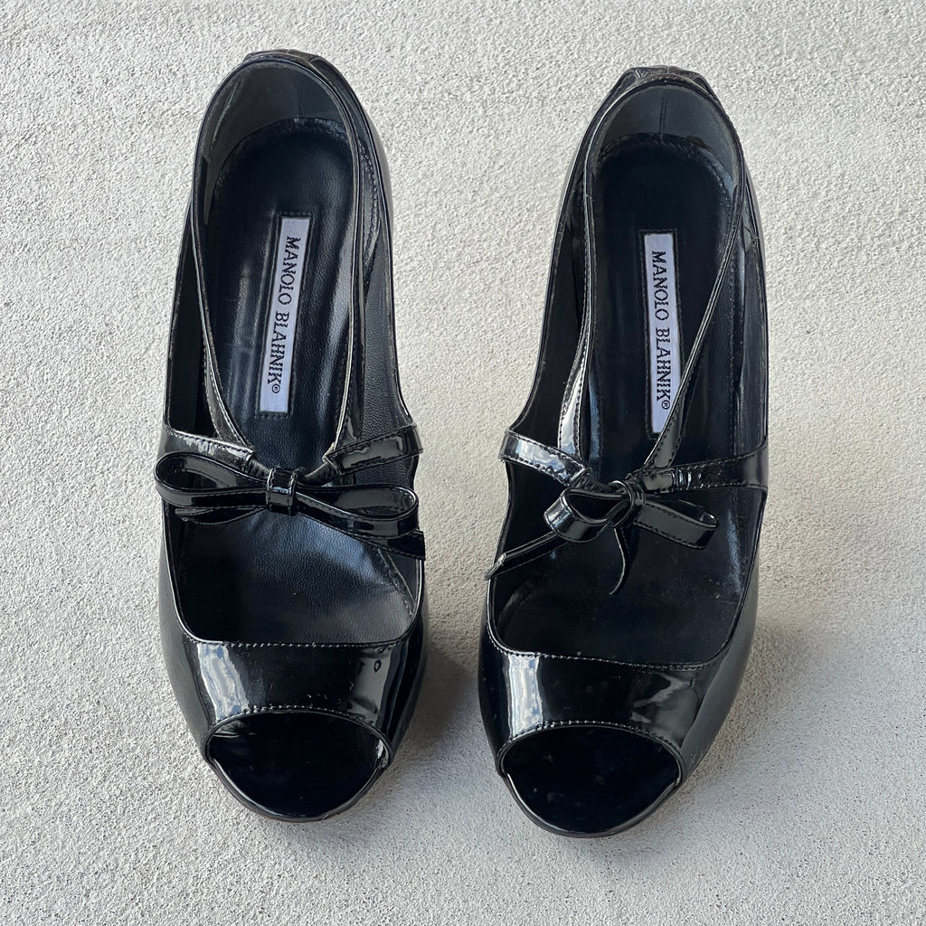 Manolo Blahnik | Black Patent Leather Bow Sandal Heels (38)