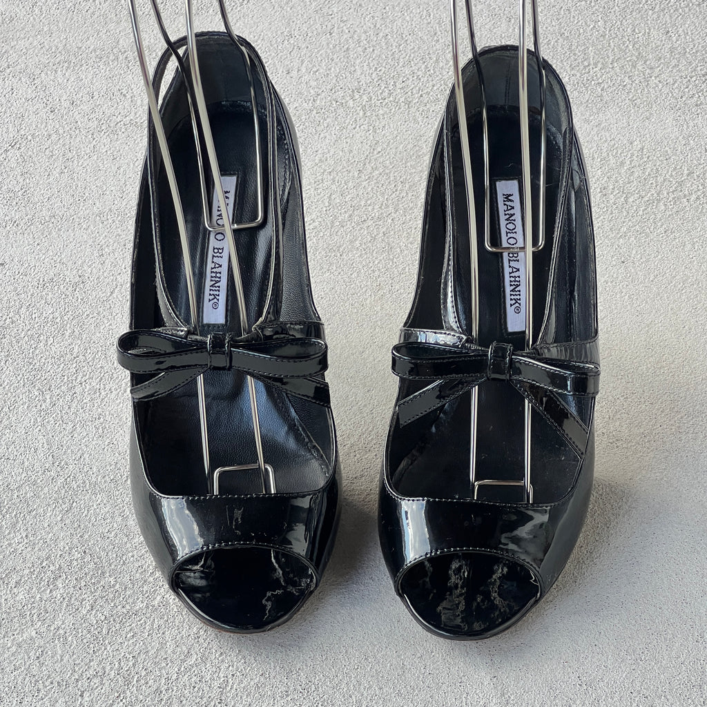 Manolo Blahnik | Black Patent Leather Bow Sandal Heels (38)