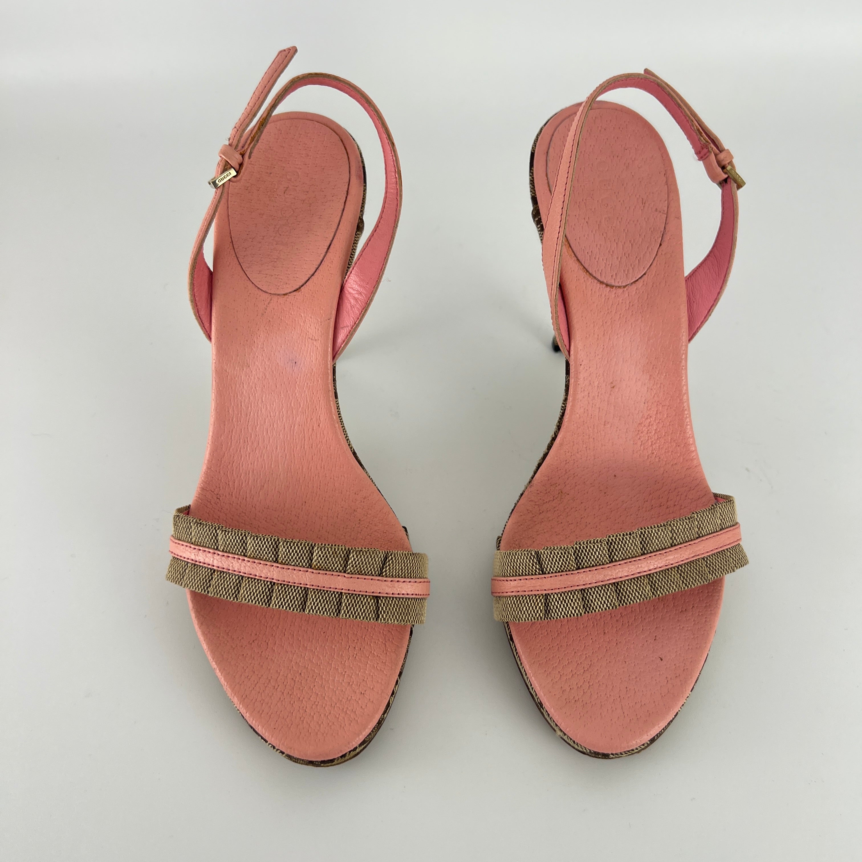 Gucci | Vintage Y2K Pink Leather Tan GG Monogram Pattern Slingback Heels (37.5)