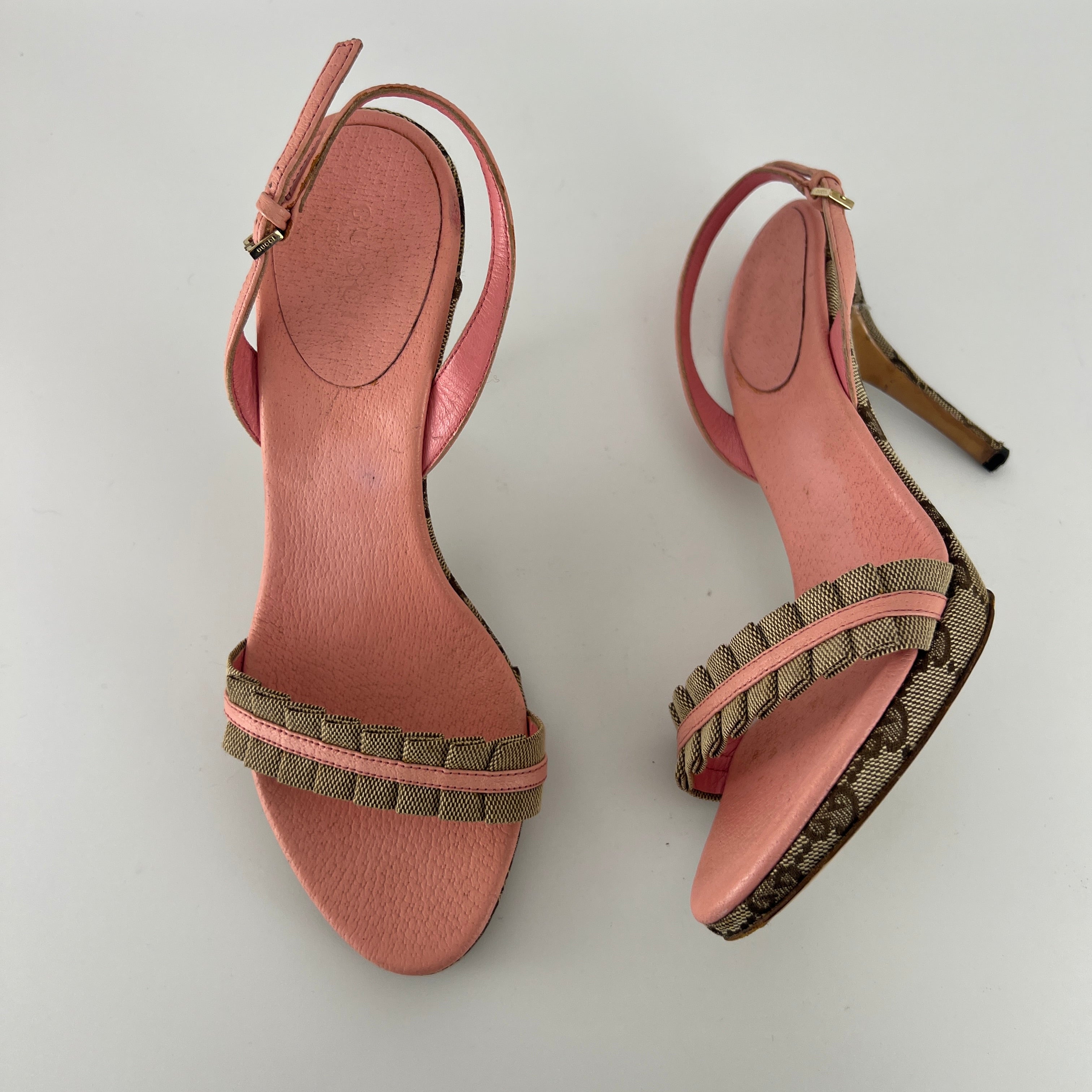 Gucci | Vintage Y2K Pink Leather Tan GG Monogram Pattern Slingback Heels (37.5)