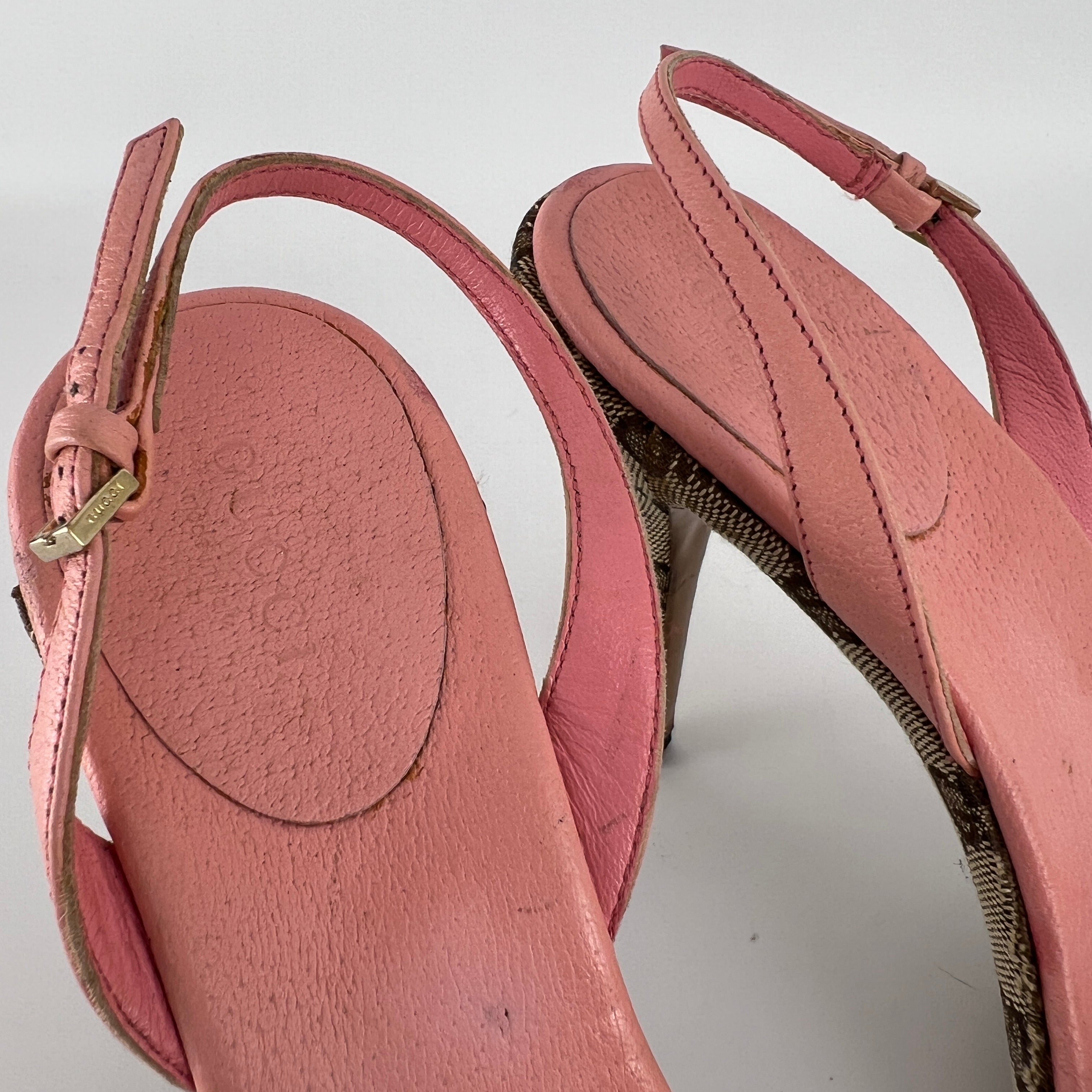Gucci | Vintage Y2K Pink Leather Tan GG Monogram Pattern Slingback Heels (37.5)