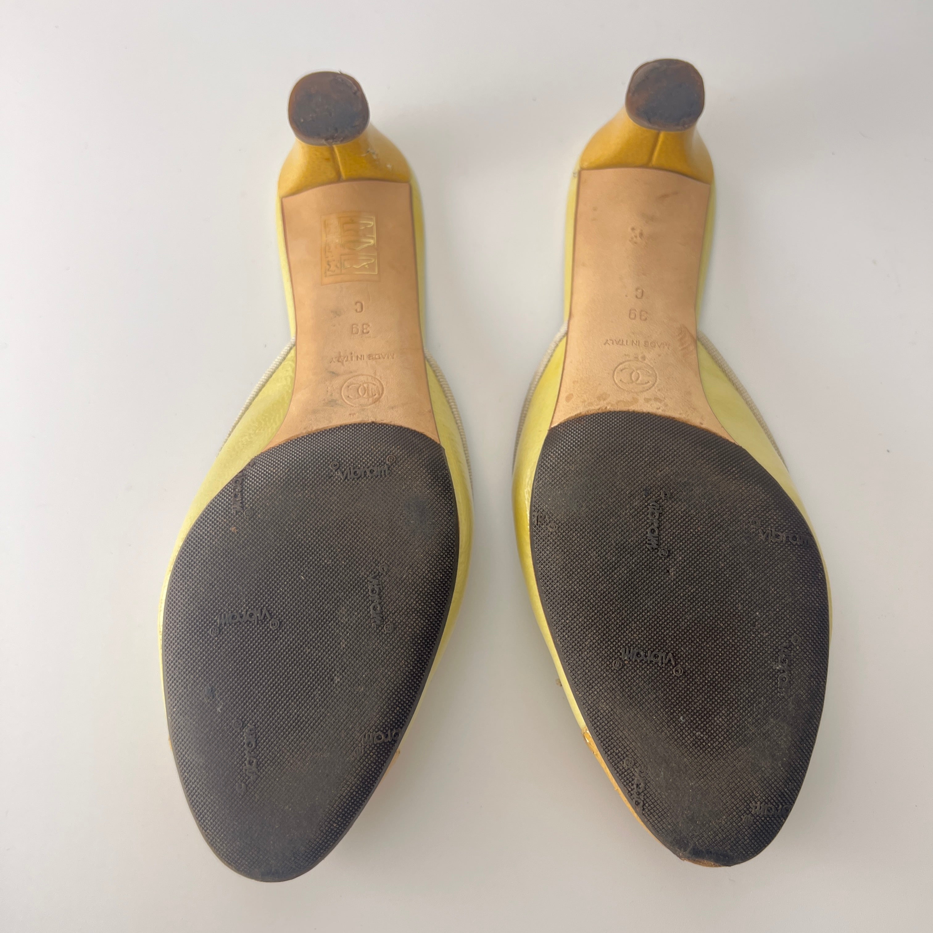 Chanel | Vintage Yellow Orange CC Logo Patent Leather Closed Toe Mule (39C)