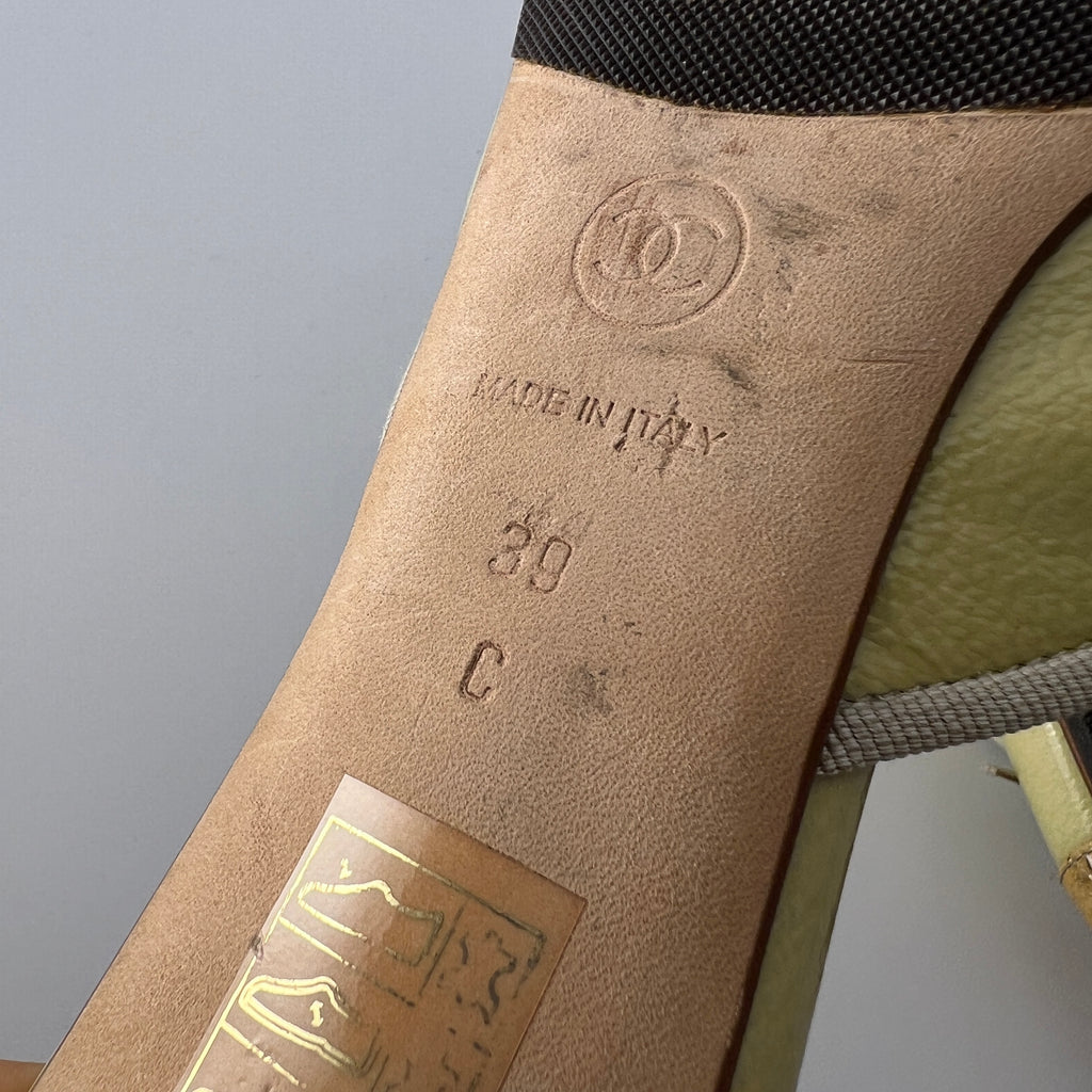 Chanel | Vintage Yellow Orange CC Logo Patent Leather Closed Toe Mule (39C)