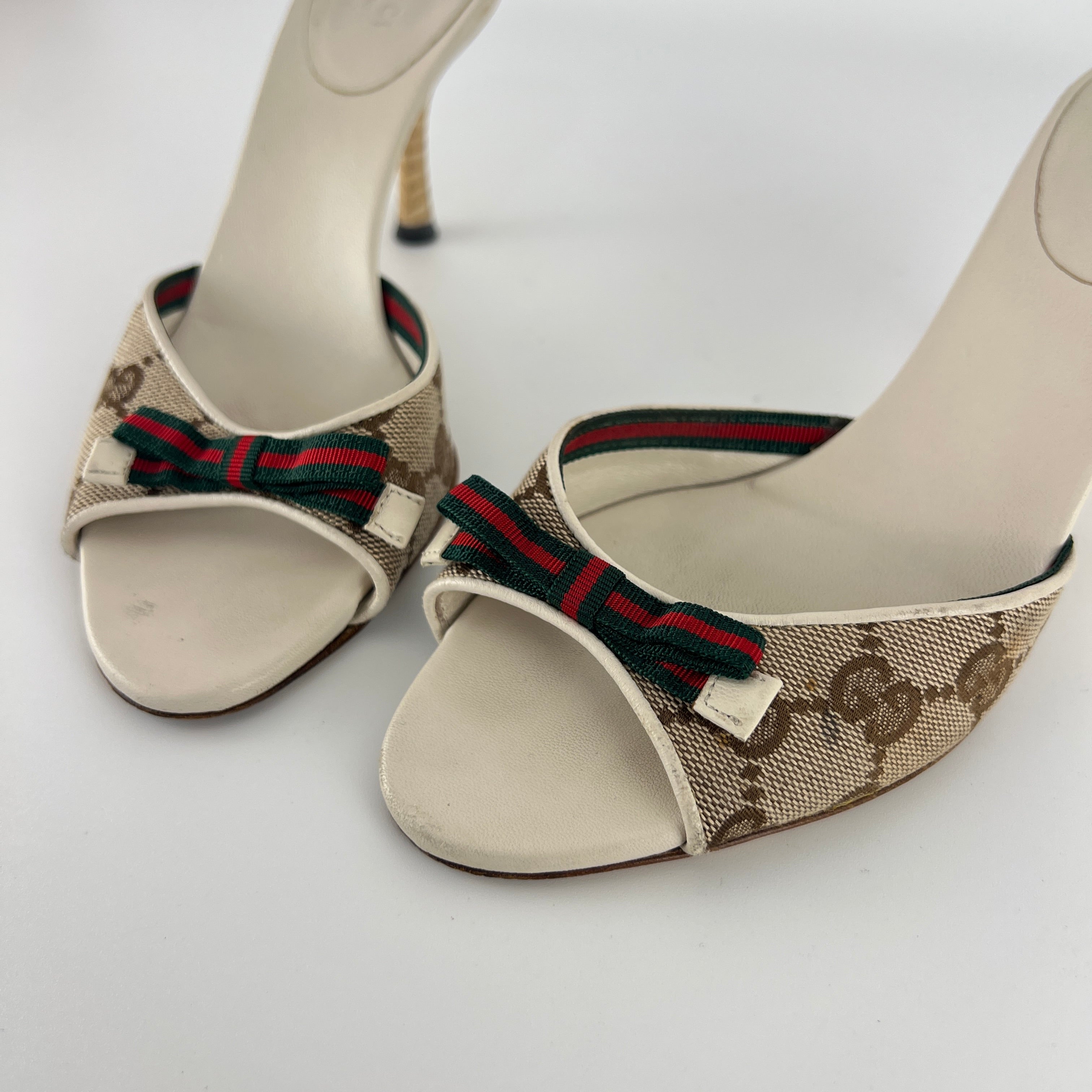Gucci | Tom Ford Era GG Monogram Red Green Bow Mules (34.5)