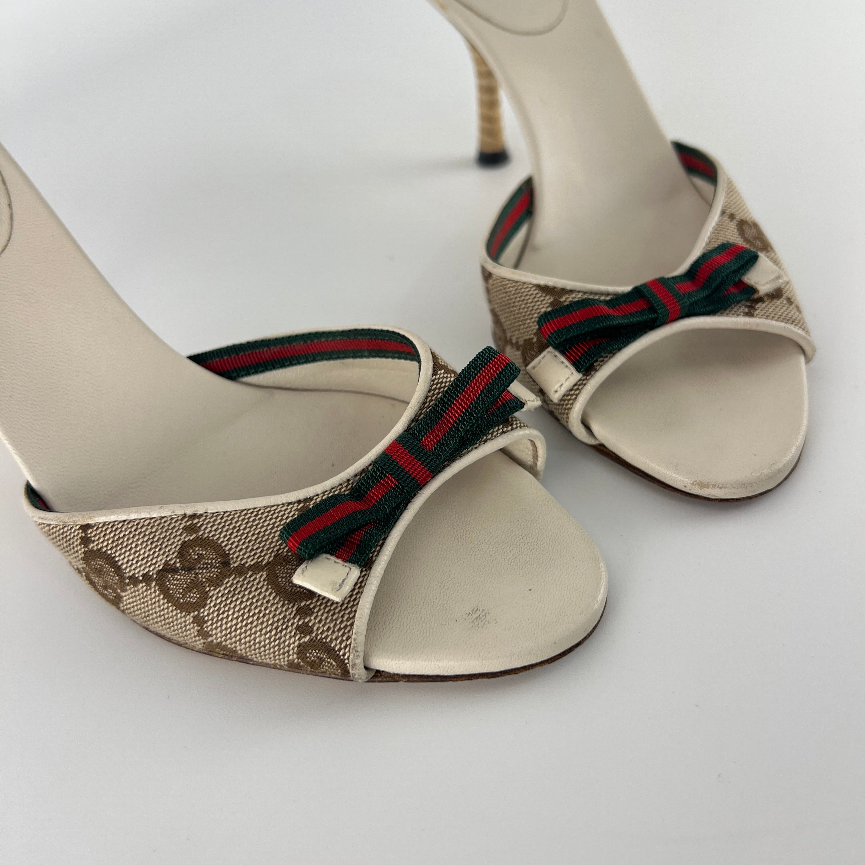Gucci | Tom Ford Era GG Monogram Red Green Bow Mules (34.5)