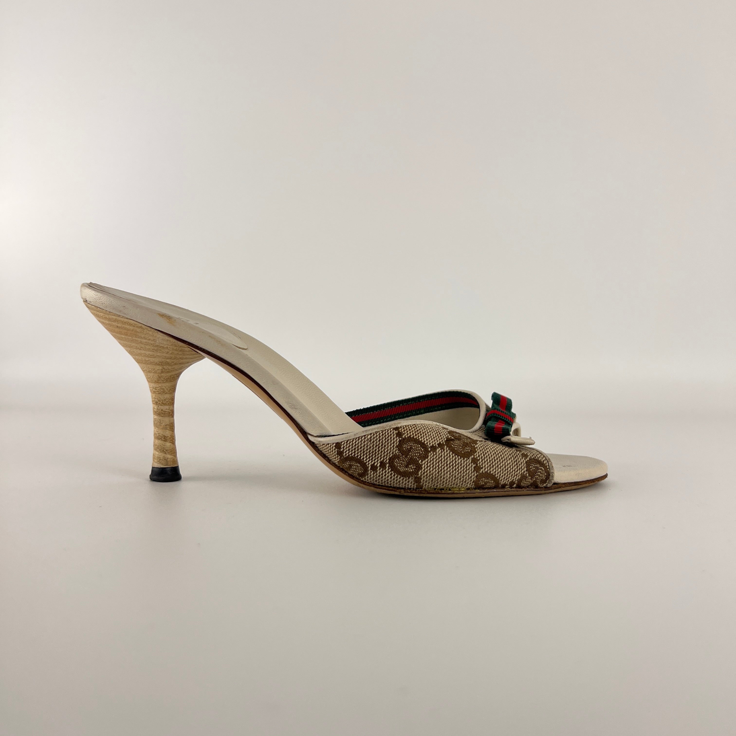 Gucci | Tom Ford Era GG Monogram Red Green Bow Mules (34.5)