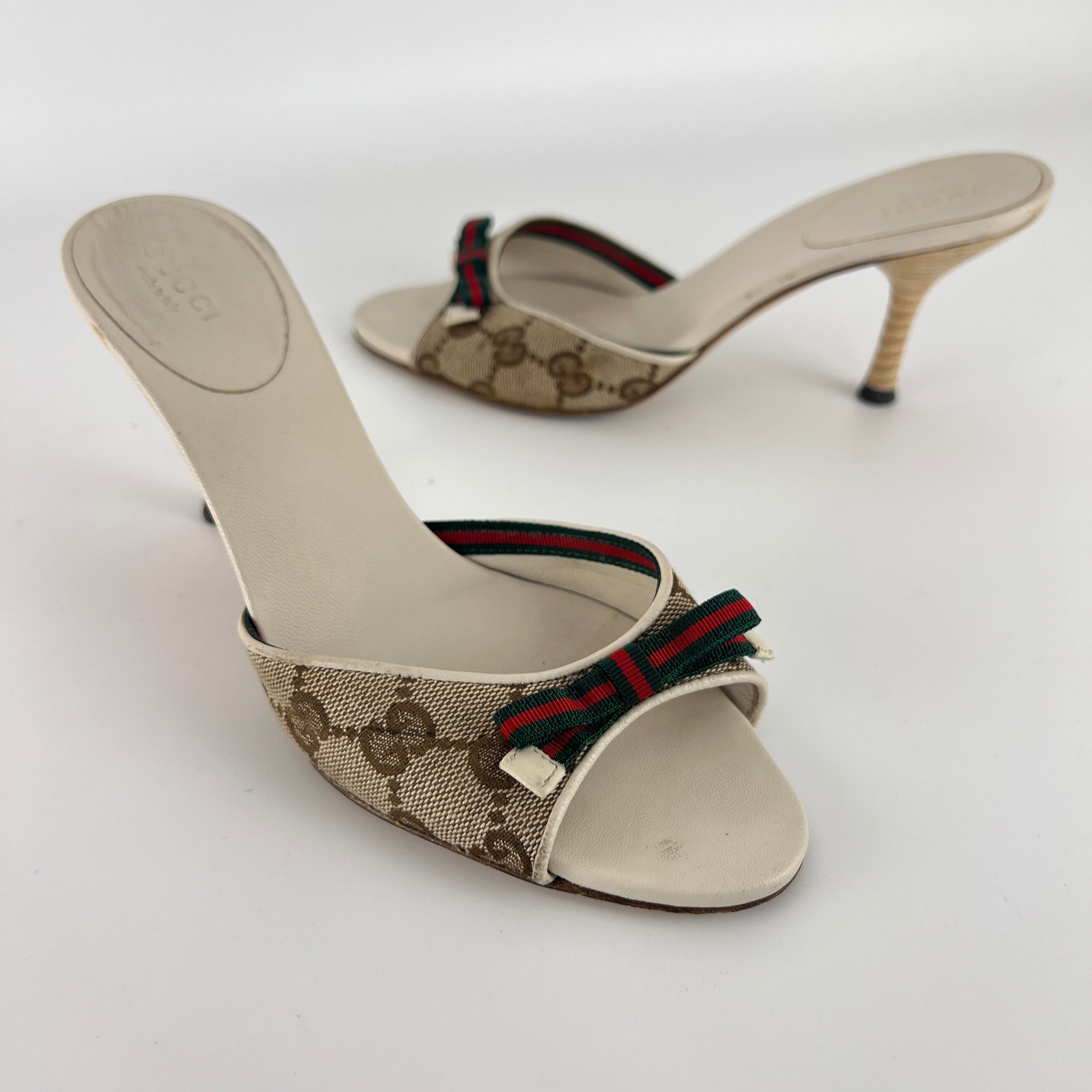 Gucci | Tom Ford Era GG Monogram Red Green Bow Mules (34.5)