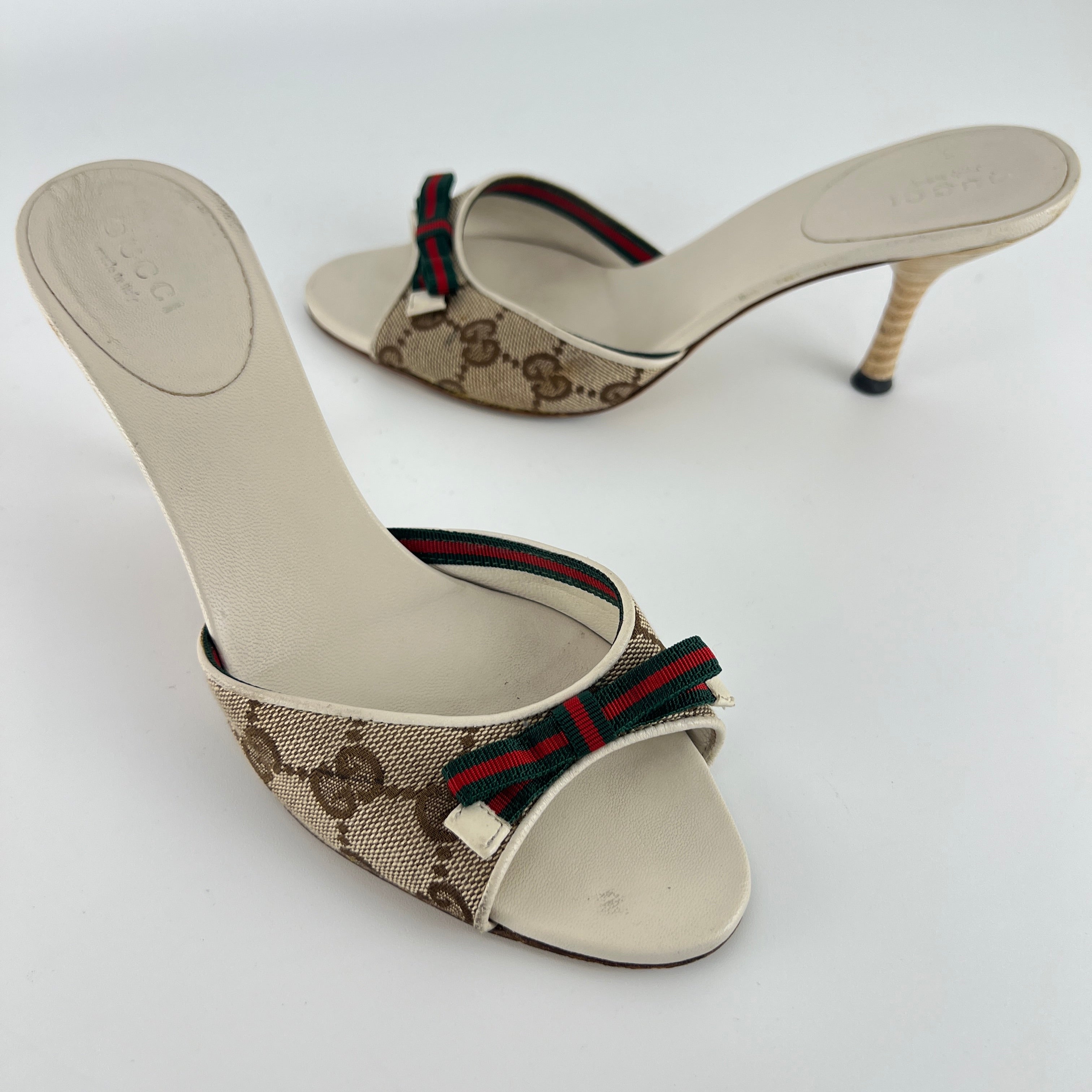 Gucci | Tom Ford Era GG Monogram Red Green Bow Mules (34.5)