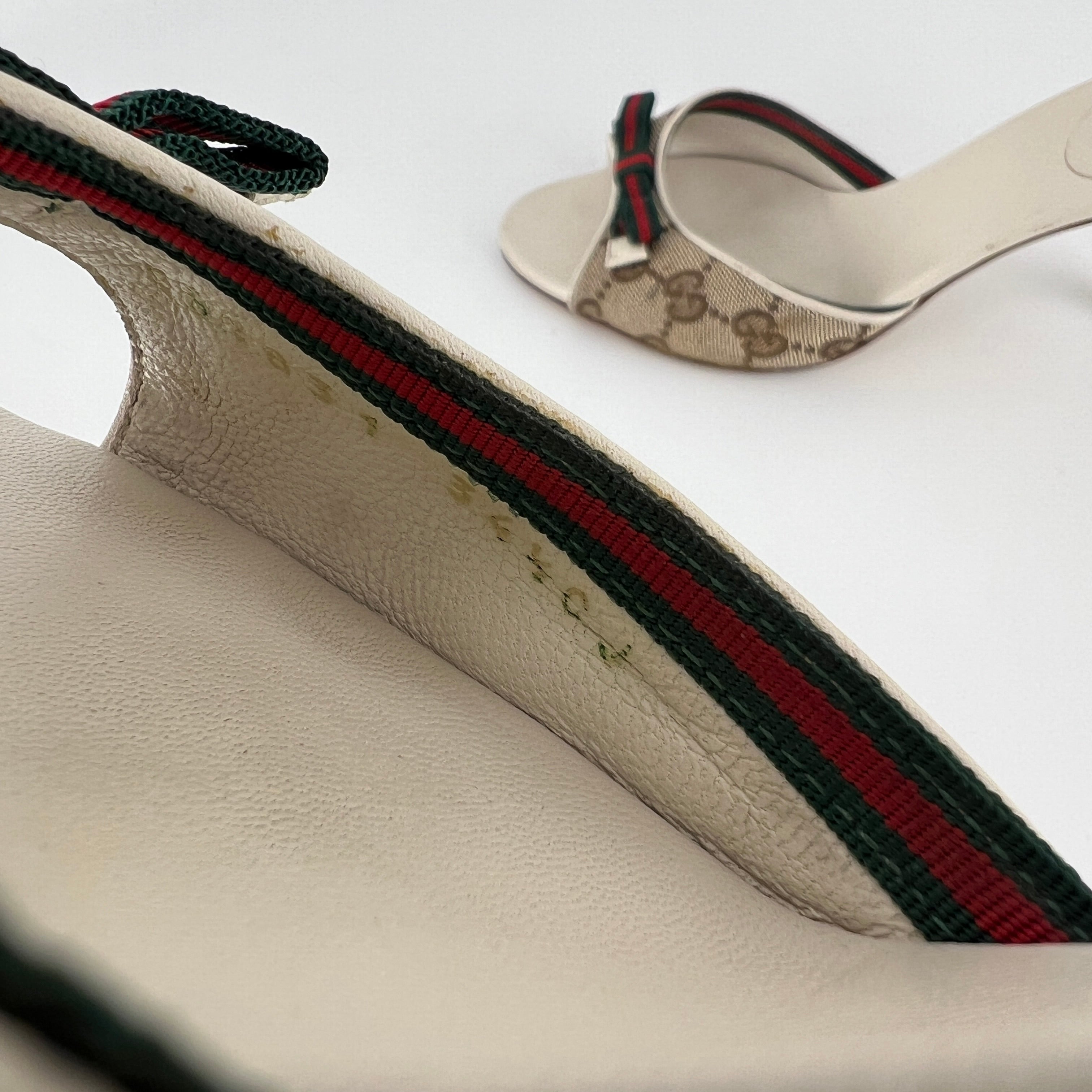 Gucci | Tom Ford Era GG Monogram Red Green Bow Mules (34.5)