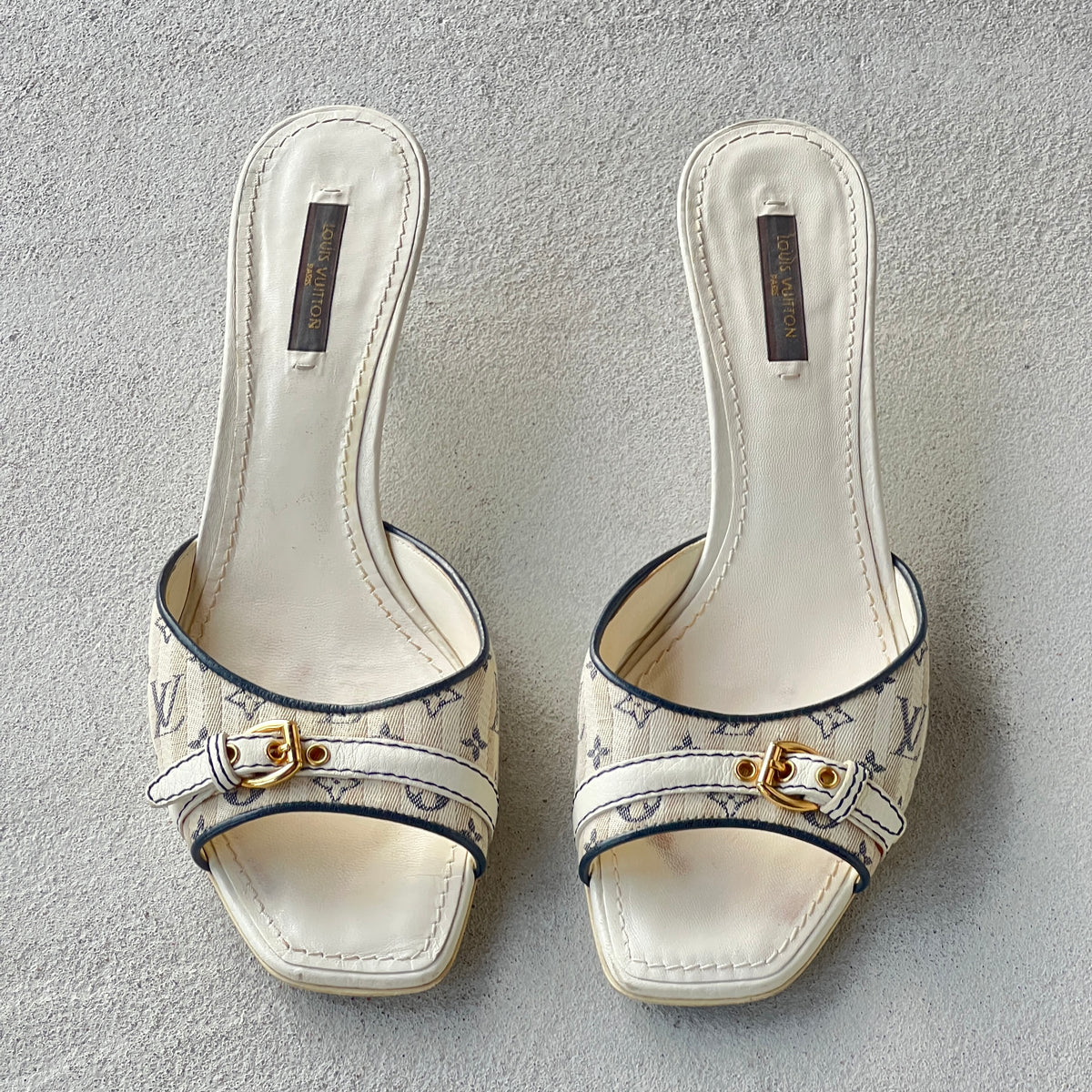 Louis Vuitton | White Blue Monogram Canvas Leather Kitten Heel Slide Mules (38)