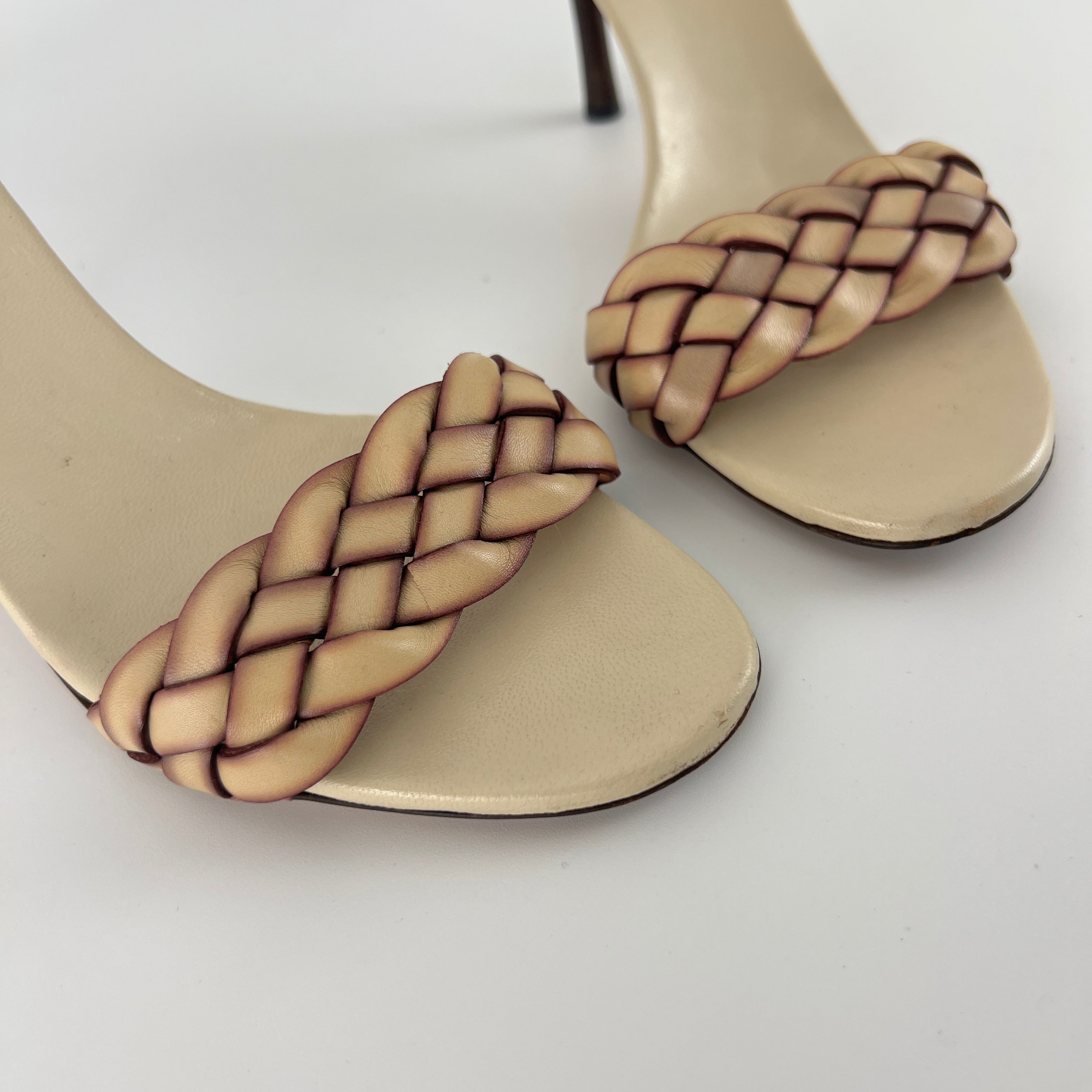 Gucci | Tom Ford Era Creme Leather Braided Strap Mule (36.5)