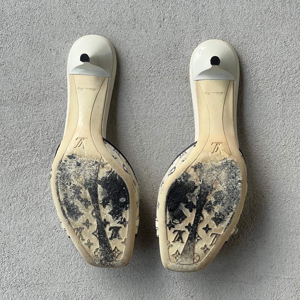 Louis Vuitton | White Blue Monogram Canvas Leather Kitten Heel Slide Mules (38)