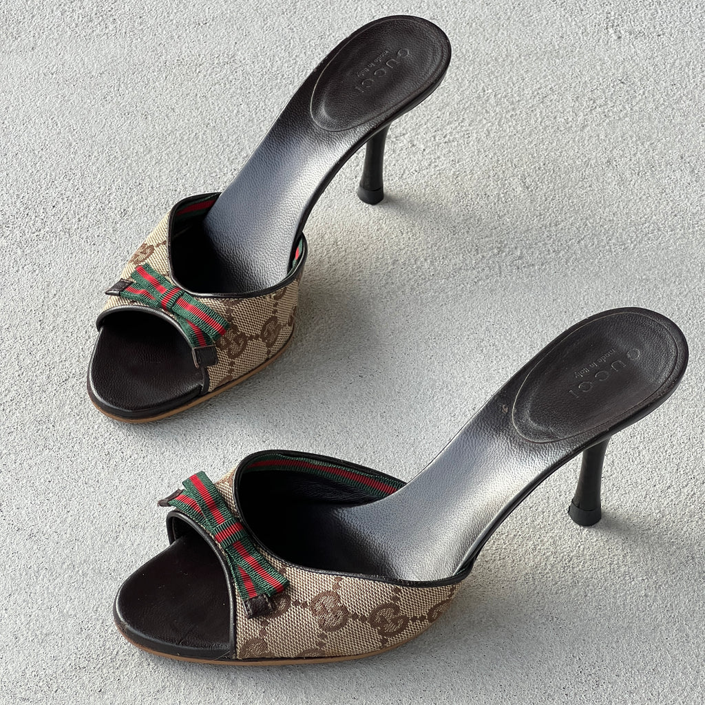 Gucci | Vintage Tom Ford Era Beige GG Monogram Canvas Web Bow Leather Slide Mules (35)