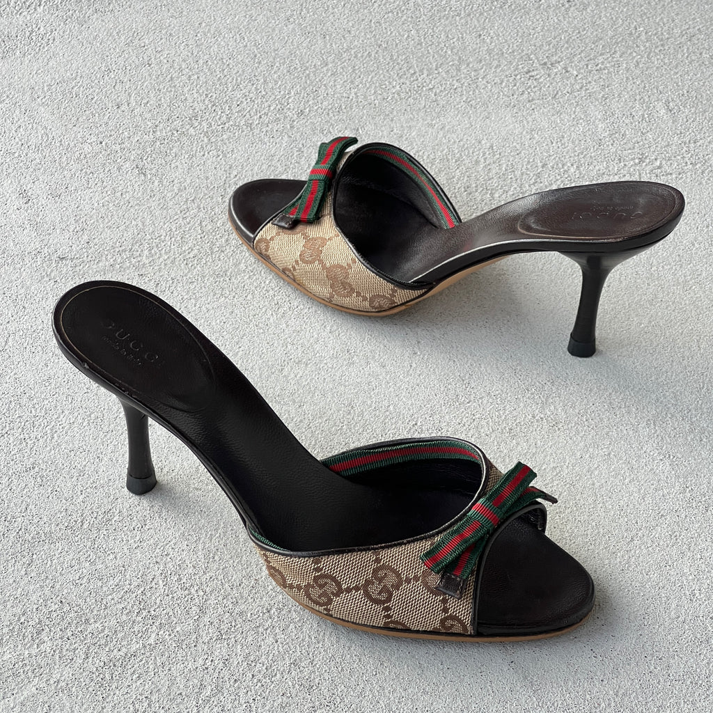 Gucci | Vintage Tom Ford Era Beige GG Monogram Canvas Web Bow Leather Slide Mules (35)