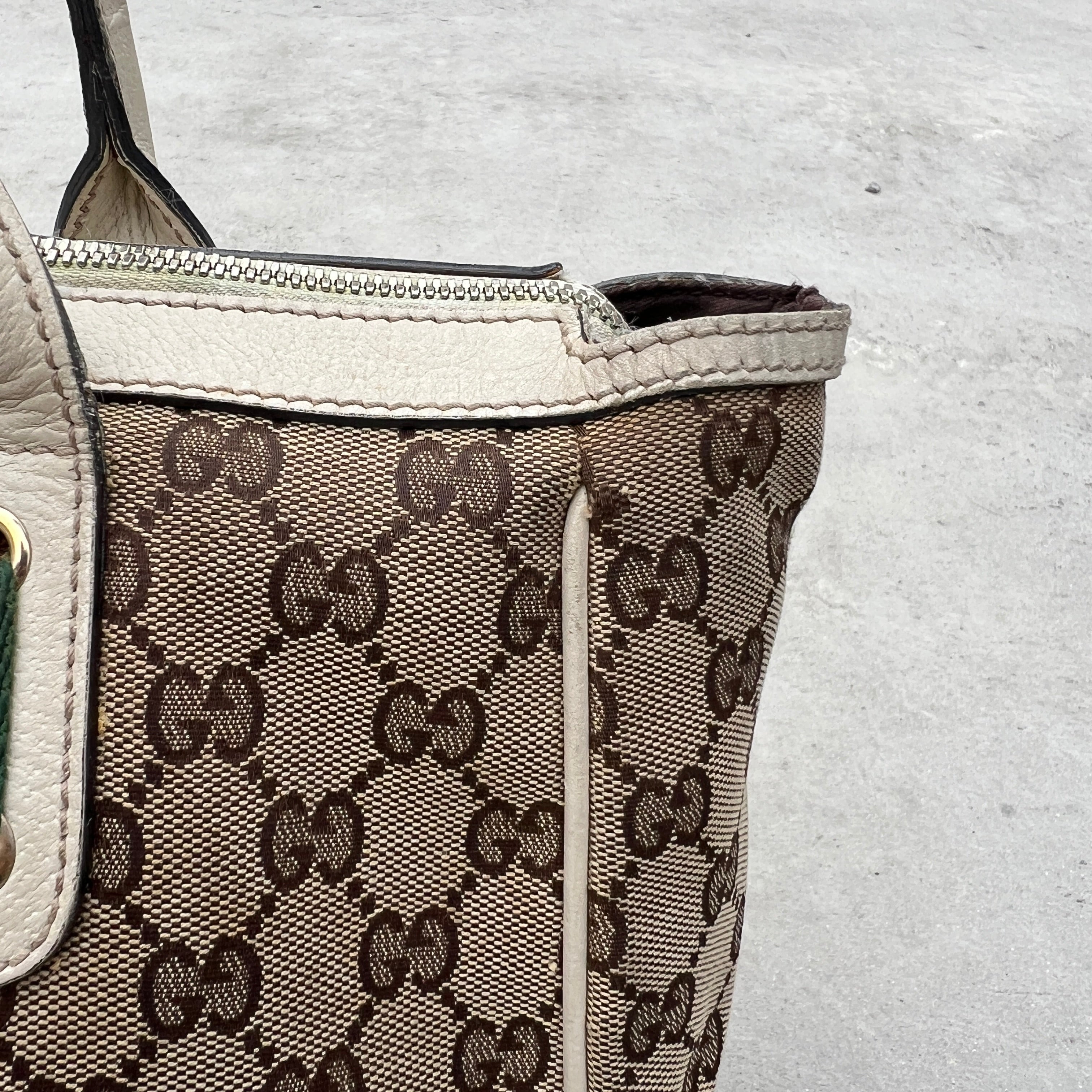 Gucci | Vintage GG Monogram Canvas Cream Leather Shoulder Bag Medium
