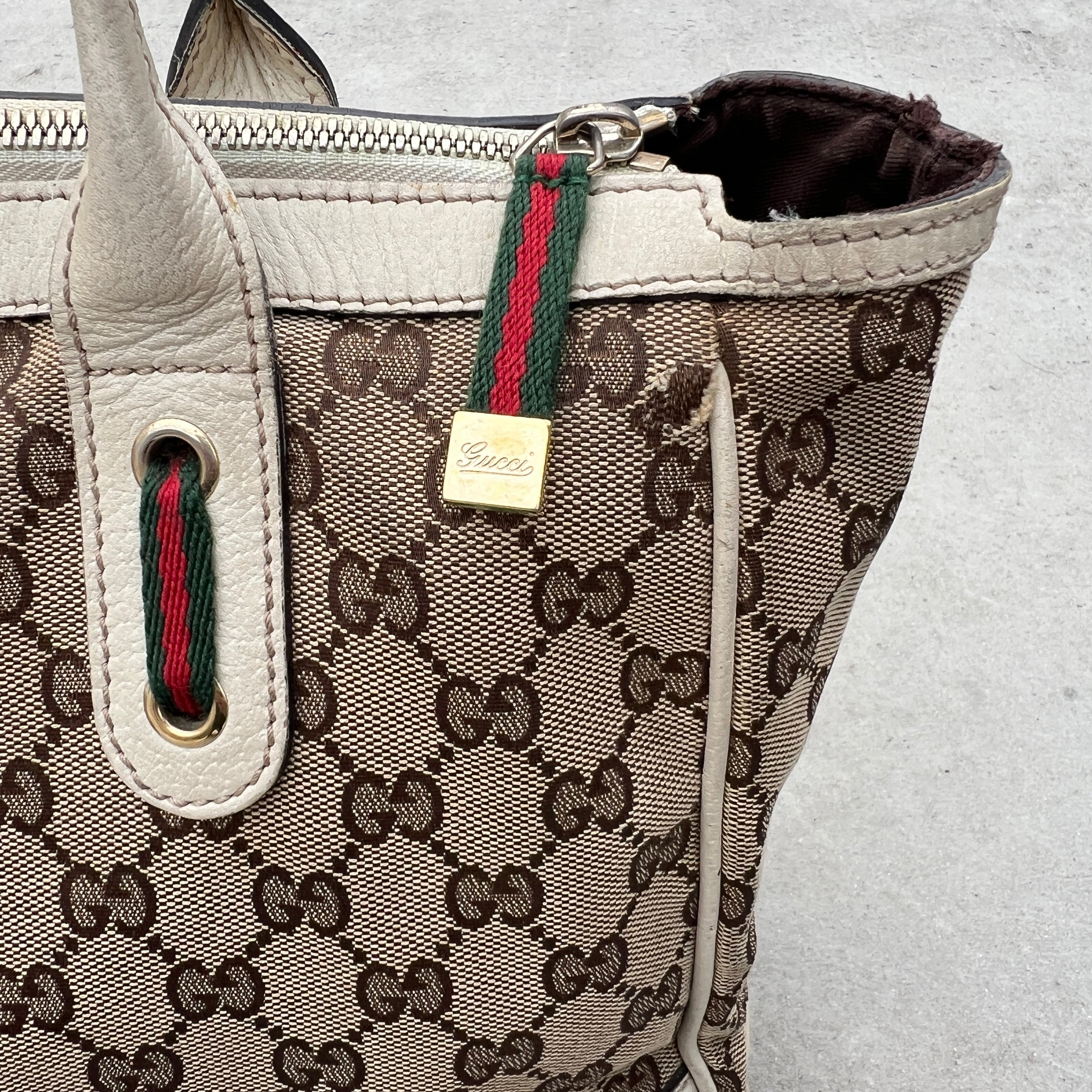 Gucci | Vintage GG Monogram Canvas Cream Leather Shoulder Bag Medium
