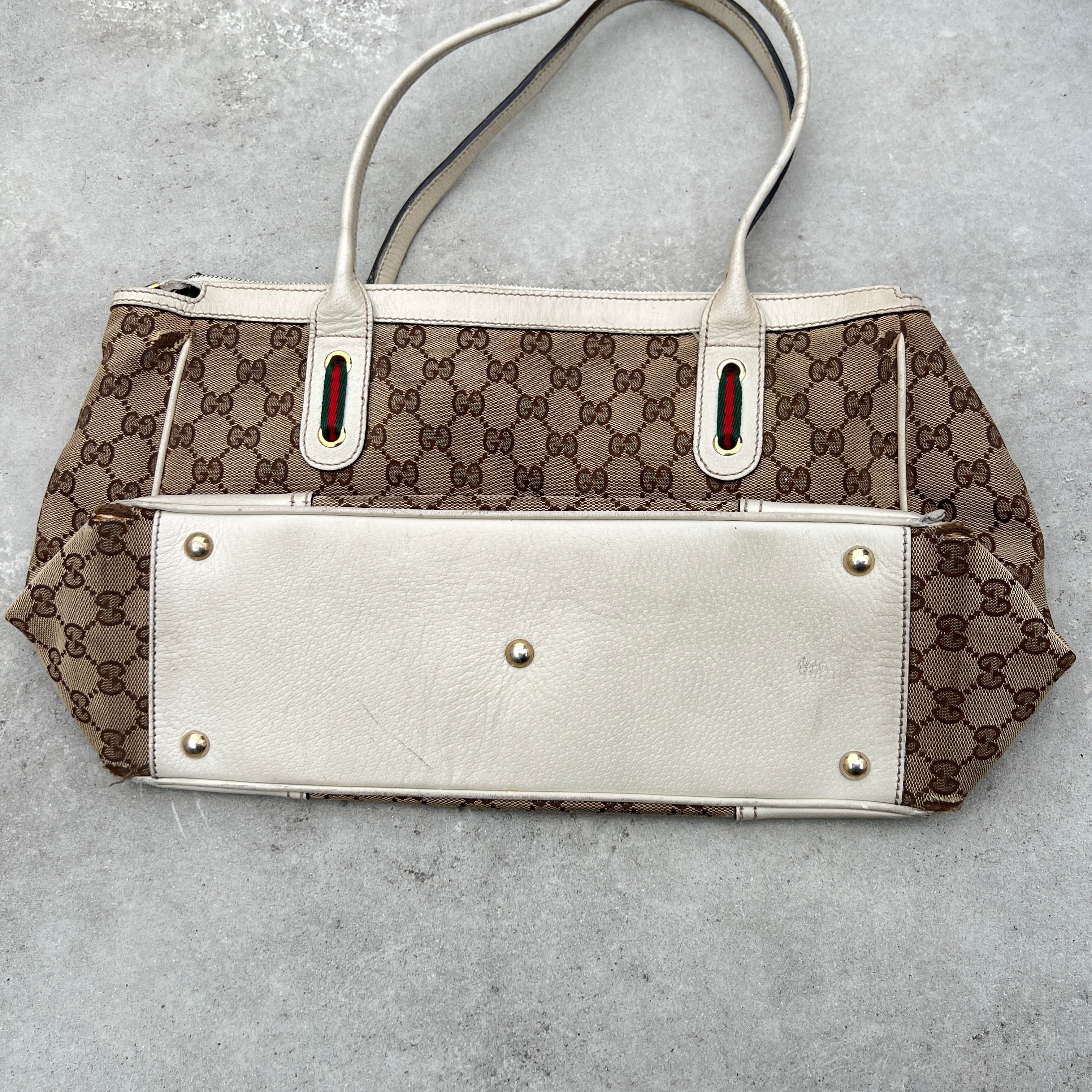 Gucci | Vintage GG Monogram Canvas Cream Leather Shoulder Bag Medium