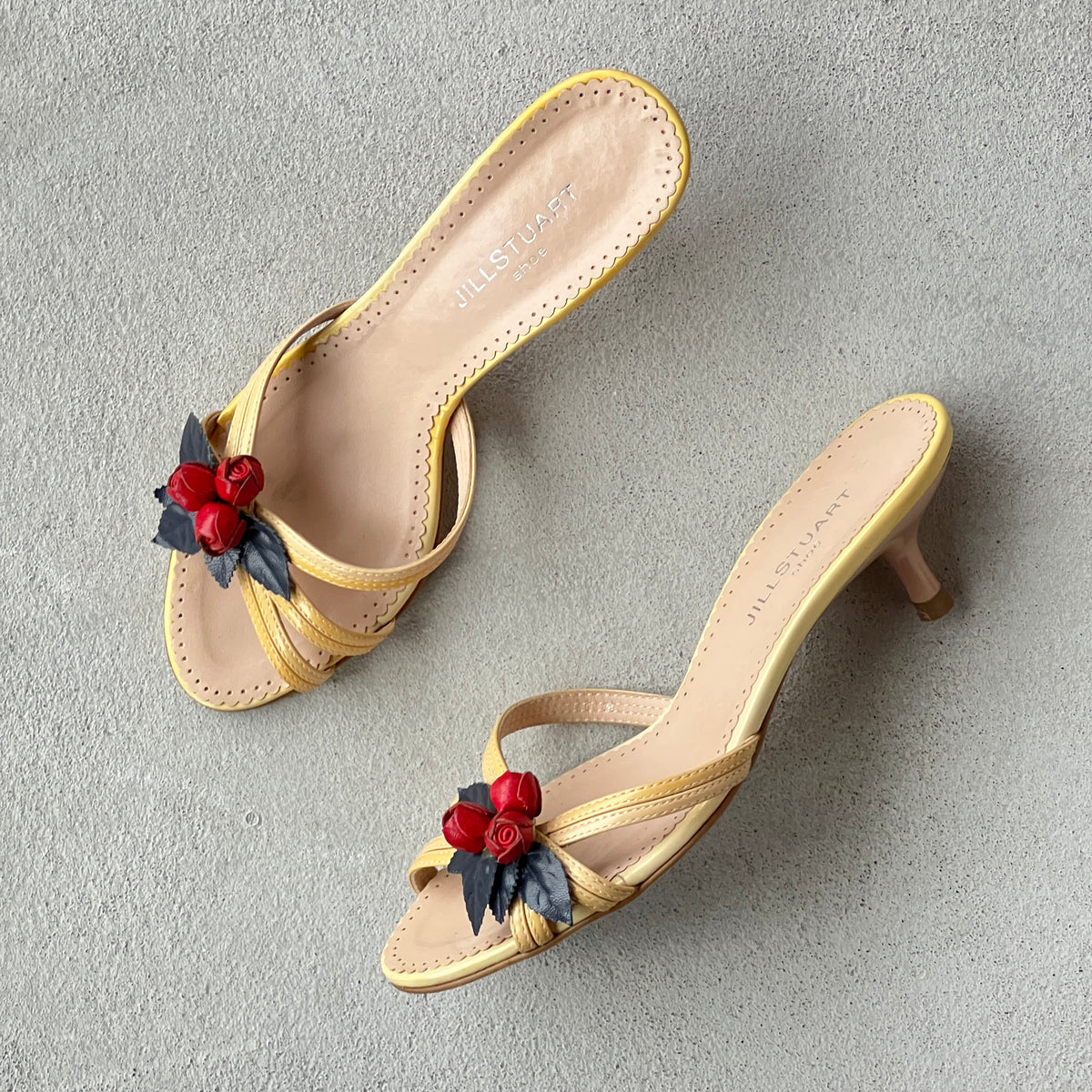 Jill Stuart | Red Flower Applique Yellow Patent Leather Kitten Heel Mules (M, 36)