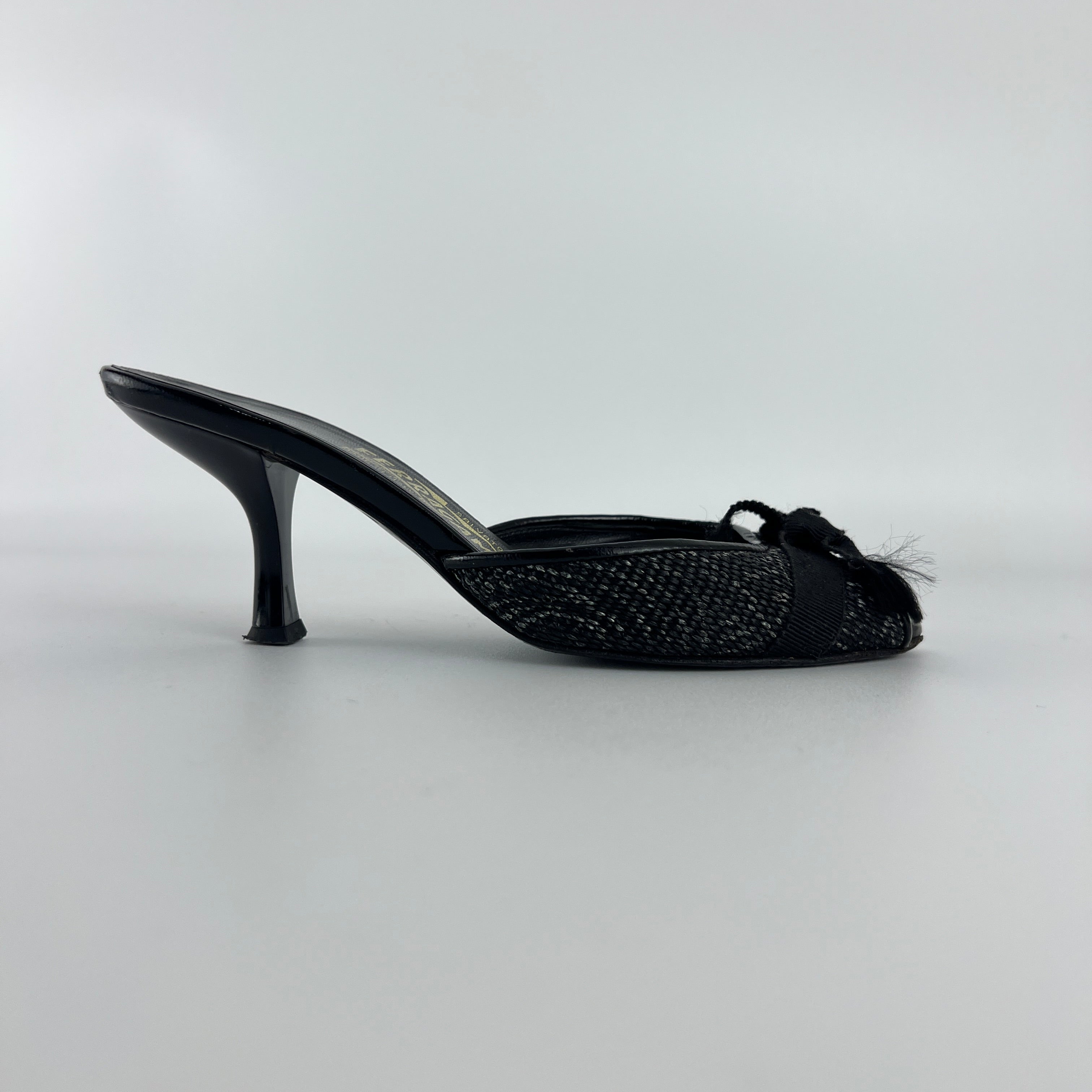 Ferragamo | Black Bow Ribbon Leather Stiletto Mules (34.5 , 4.5)