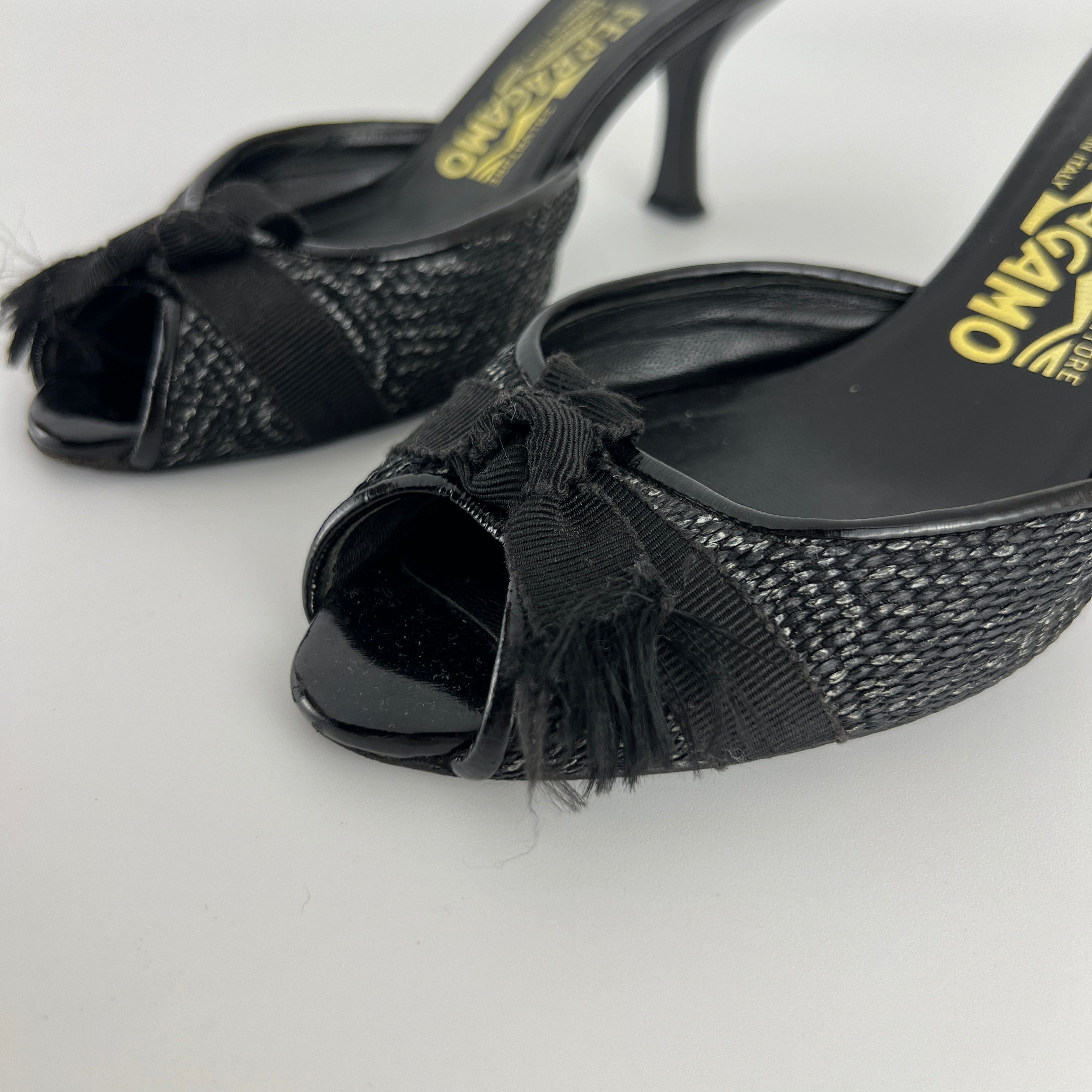 Ferragamo | Black Bow Ribbon Leather Stiletto Mules (34.5 , 4.5)