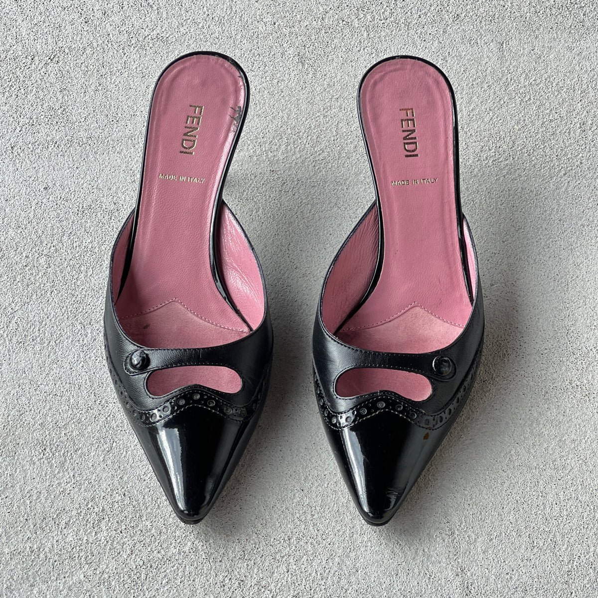 Fendi | Vintage Black Leather Pink Insole Brogue Detail Pointed Toe Mules (35.5)